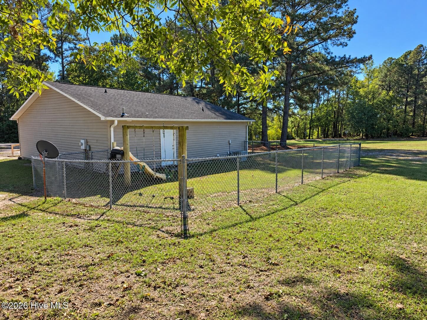 Right side and back yard play area - 3133 Vass-carthage Road, Carthage, NC 28327