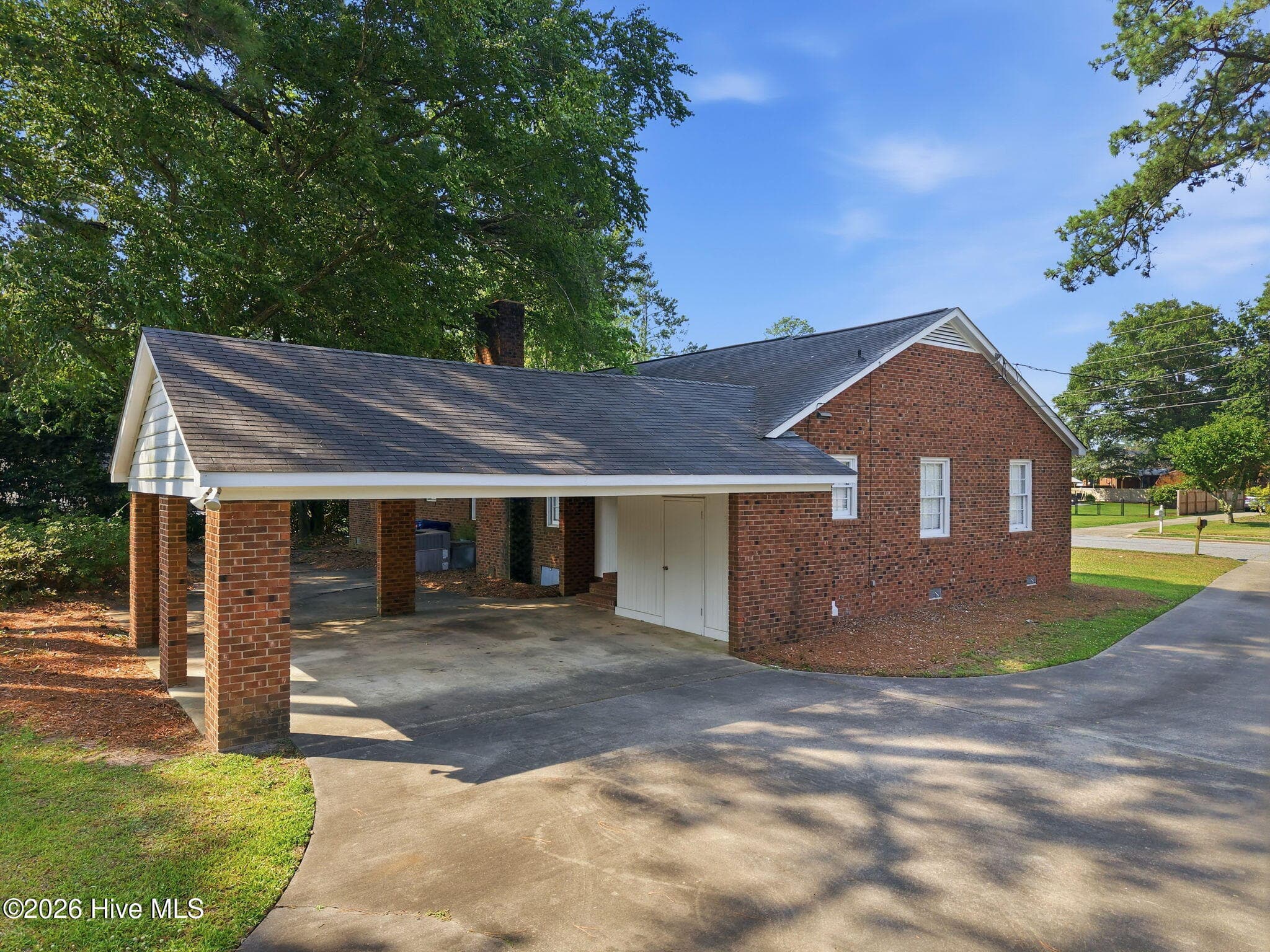 Single Family Residence at 1205 W Highland Avenue, Kinston, NC 28501, photo 7 of 48