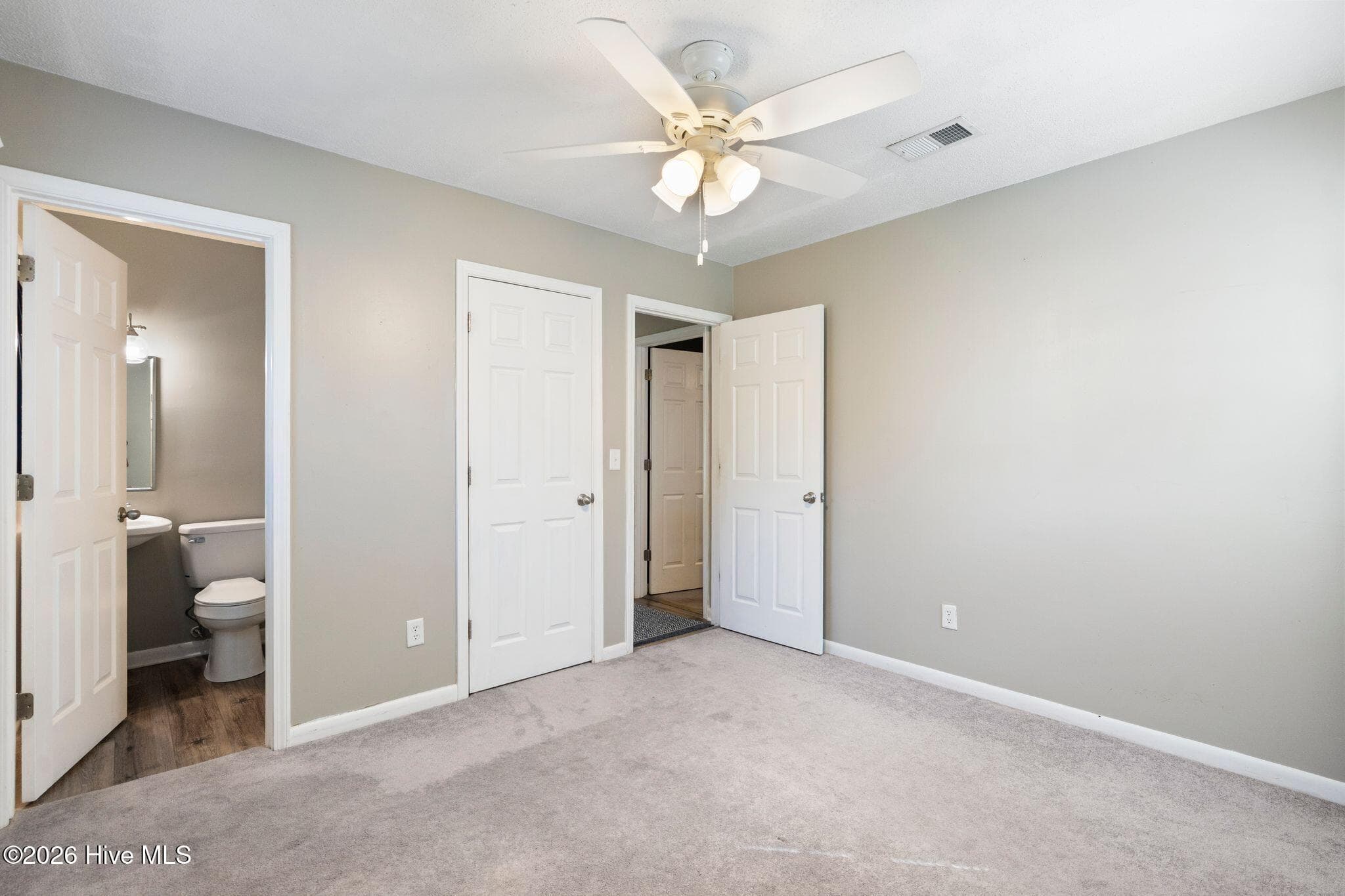 Single Family Residence at 354 Mercer Avenue, Wilmington, NC 28403, photo 6 of 22
