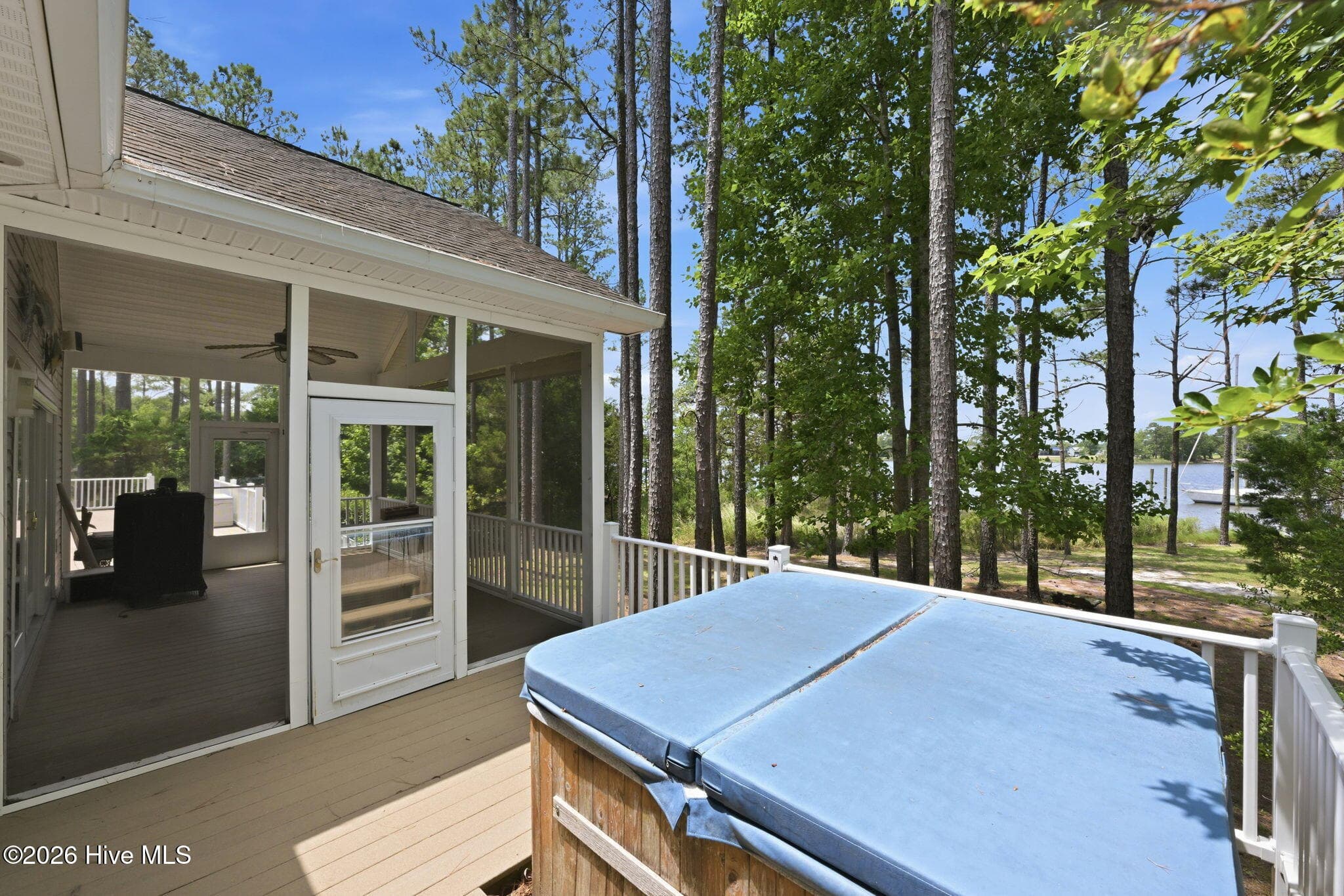 Single Family Residence at 308 Vicksburg Court, Havelock, NC 28532, photo 9 of 10