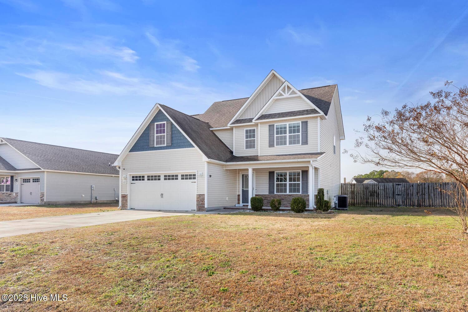 Single Family Residence at 405 Duncan Drive S, Richlands, NC 28574, photo 3 of 34
