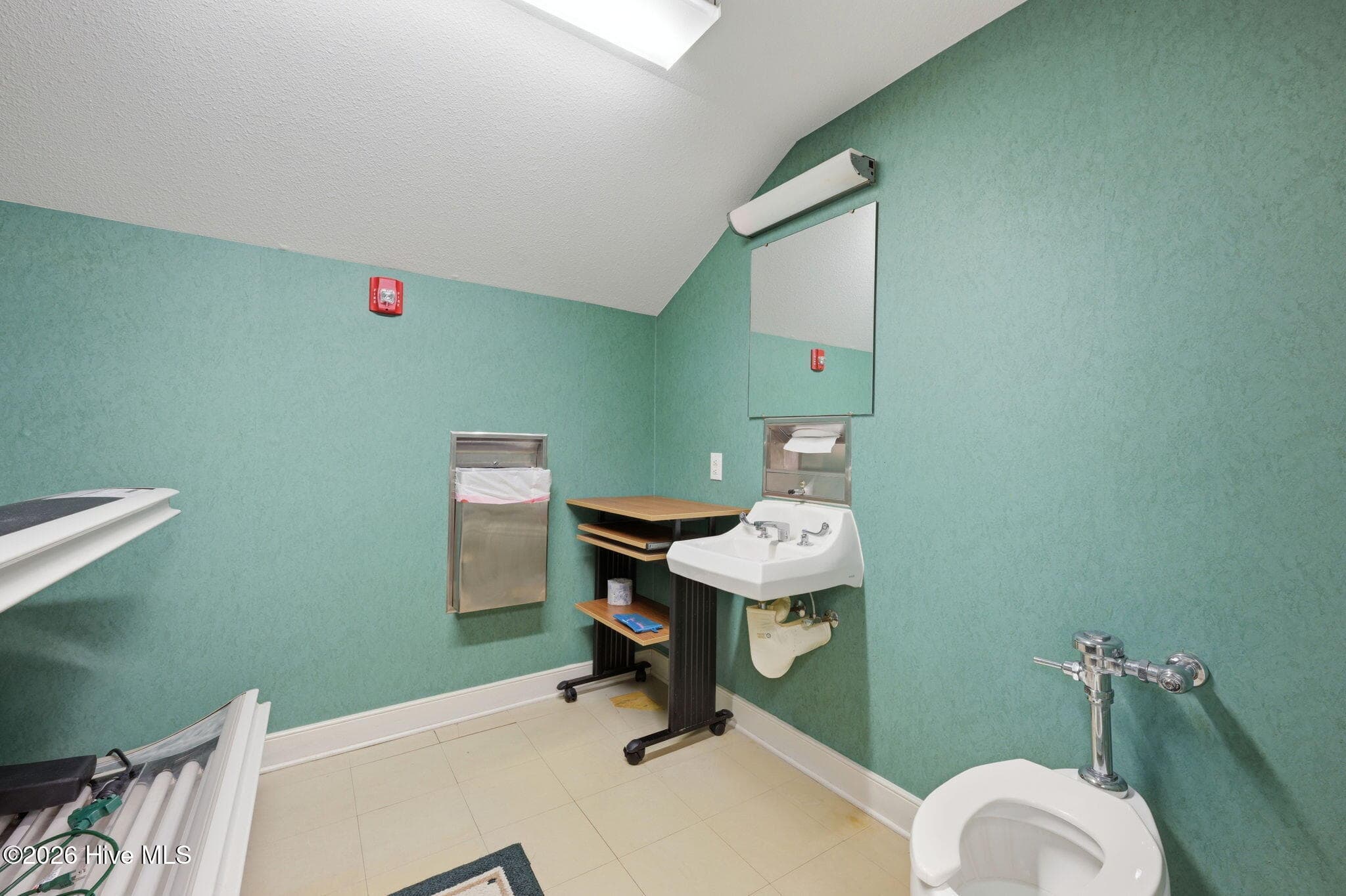 Commercial Sale at 612 Mccarthy Boulevard B, New Bern, NC 28562, photo 57 of 60