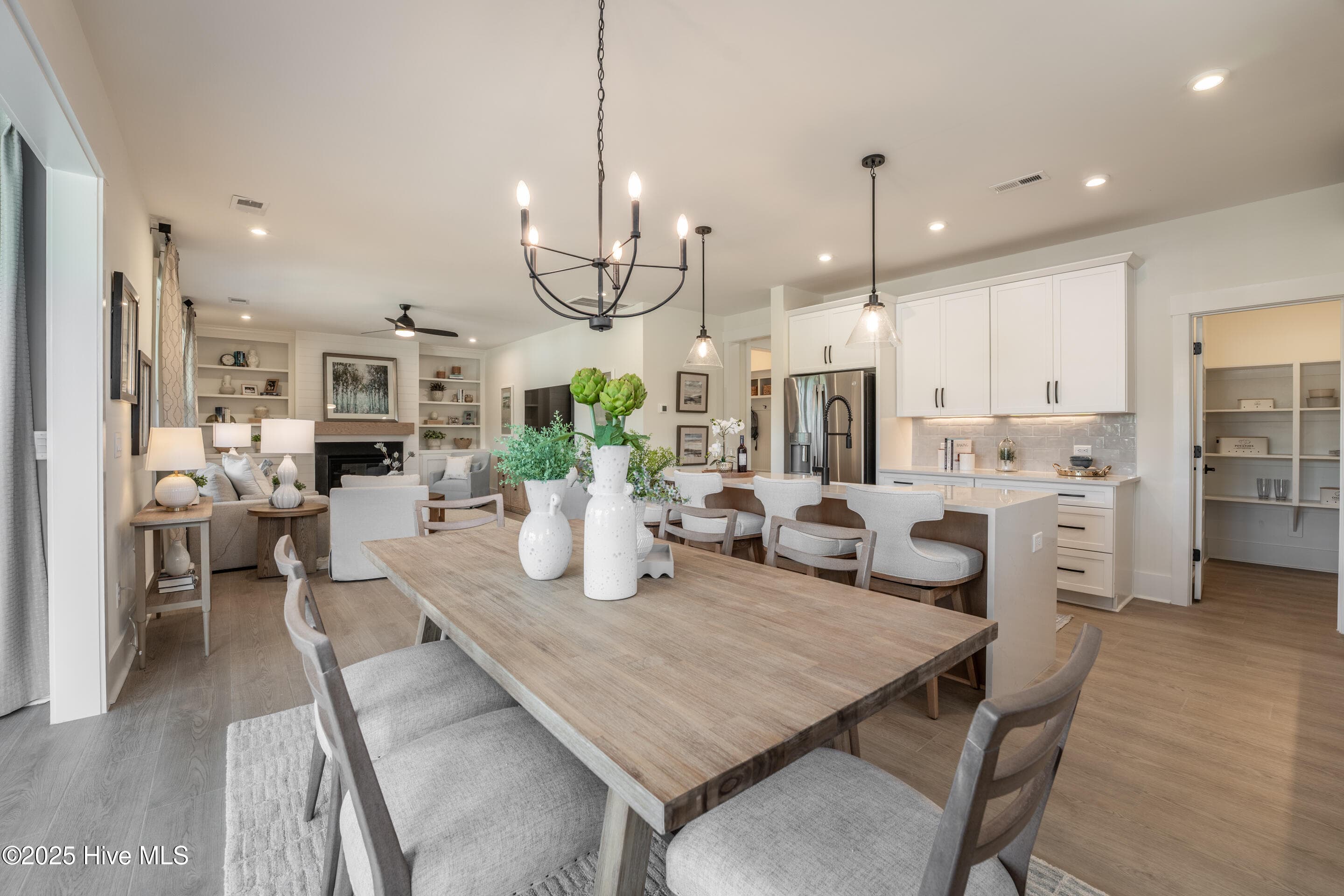 Single Family Residence at 1060 Fawn Valley Way, Wilmington, NC 28409, photo 2 of 40