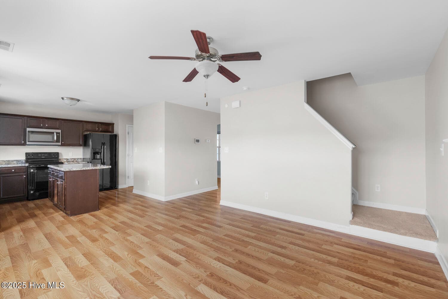 Single Family Residence at 405 Duncan Drive S, Richlands, NC 28574, photo 14 of 34