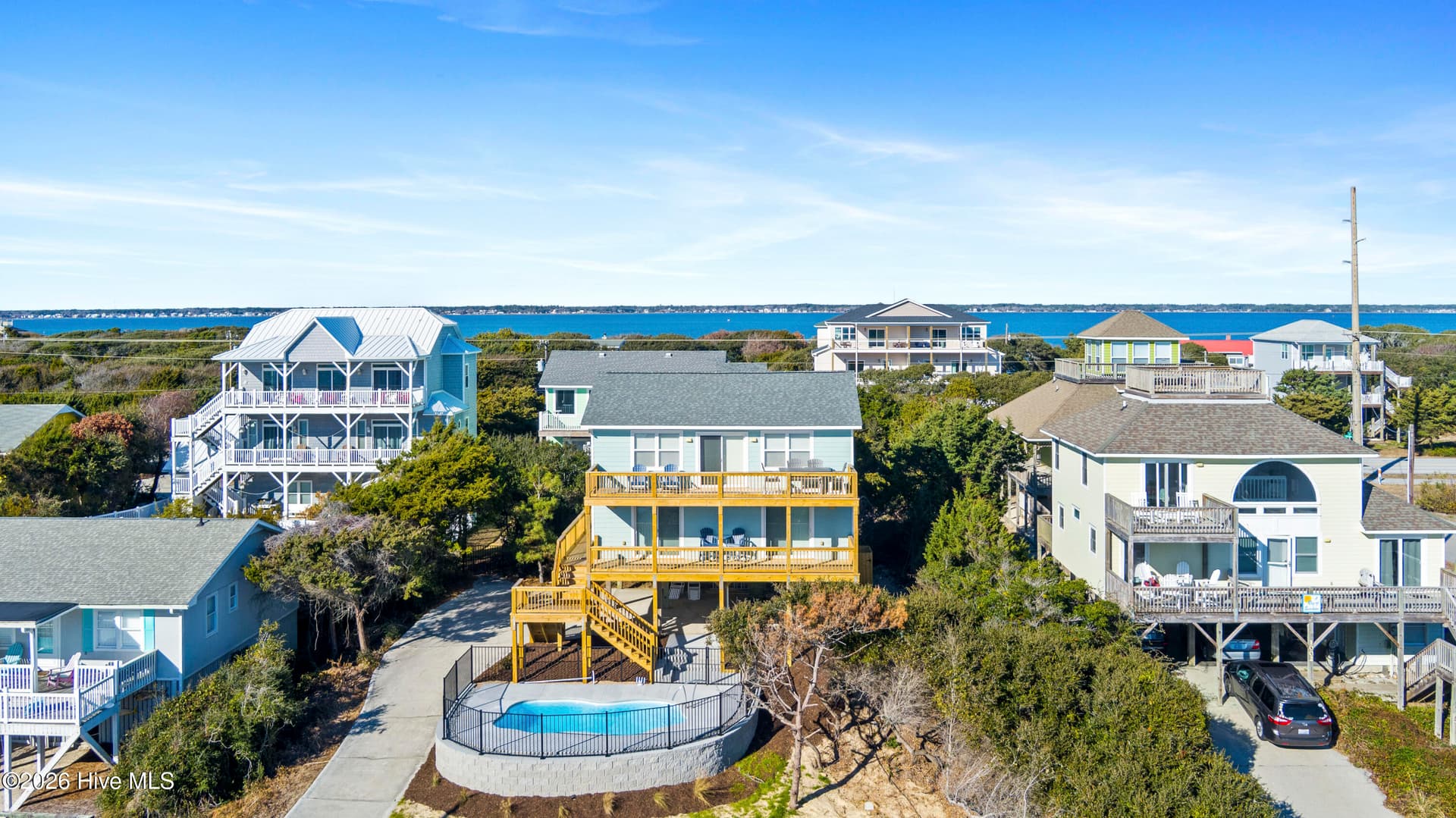 Single Family Residence at 1004 Ocean Drive, Emerald Isle, NC 28594, photo 37 of 48