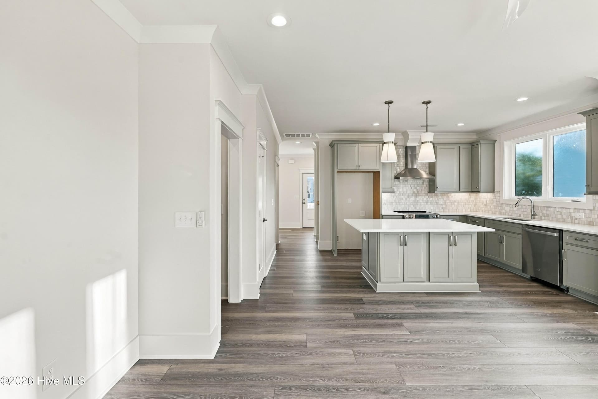 Single Family Residence at 52 Pier View Court, Hampstead, NC 28443, photo 14 of 61