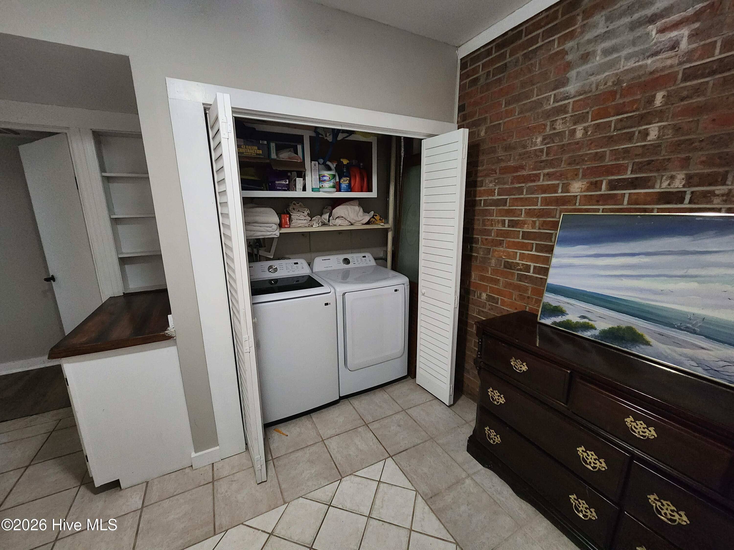 Laundry/Mud Room off Garage - 104 Croatan Drive, Newport, NC 28570
