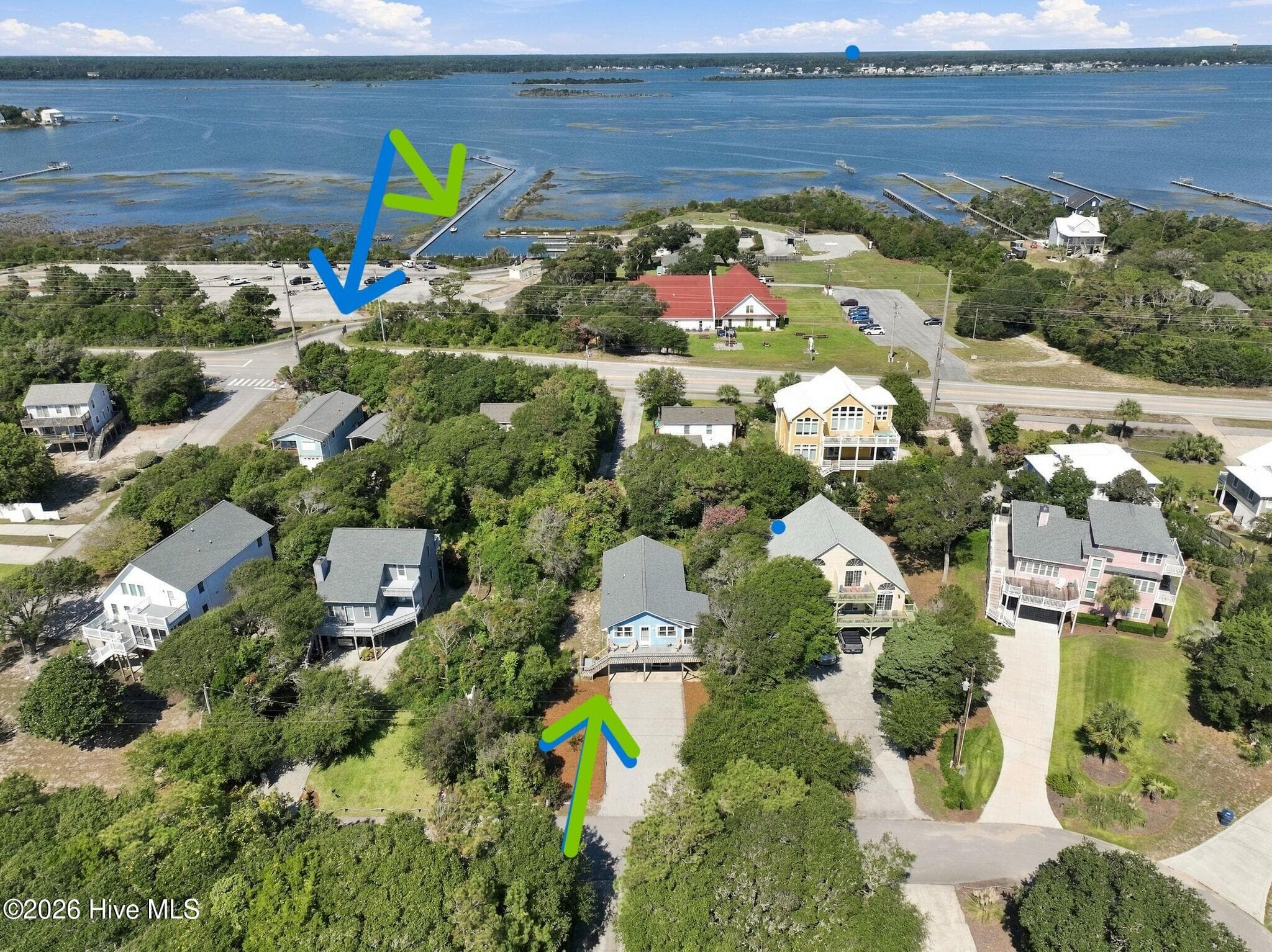 Single Family Residence at 118 Periwinkle Drive, Emerald Isle, NC 28594, photo 34 of 39
