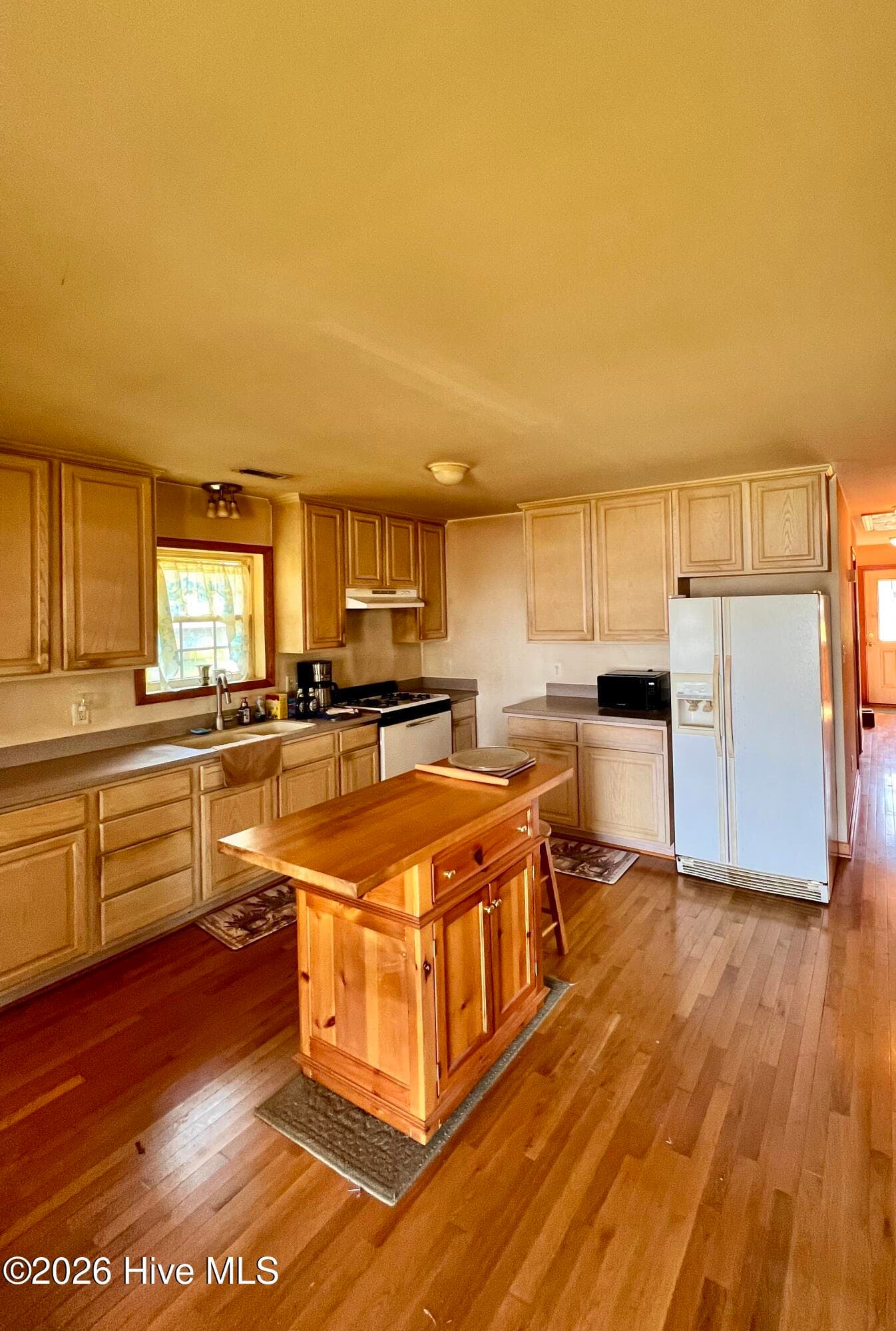Single Family Residence at 201 Barnes-Foster Loop Road, Belhaven, NC 27810, photo 10 of 11