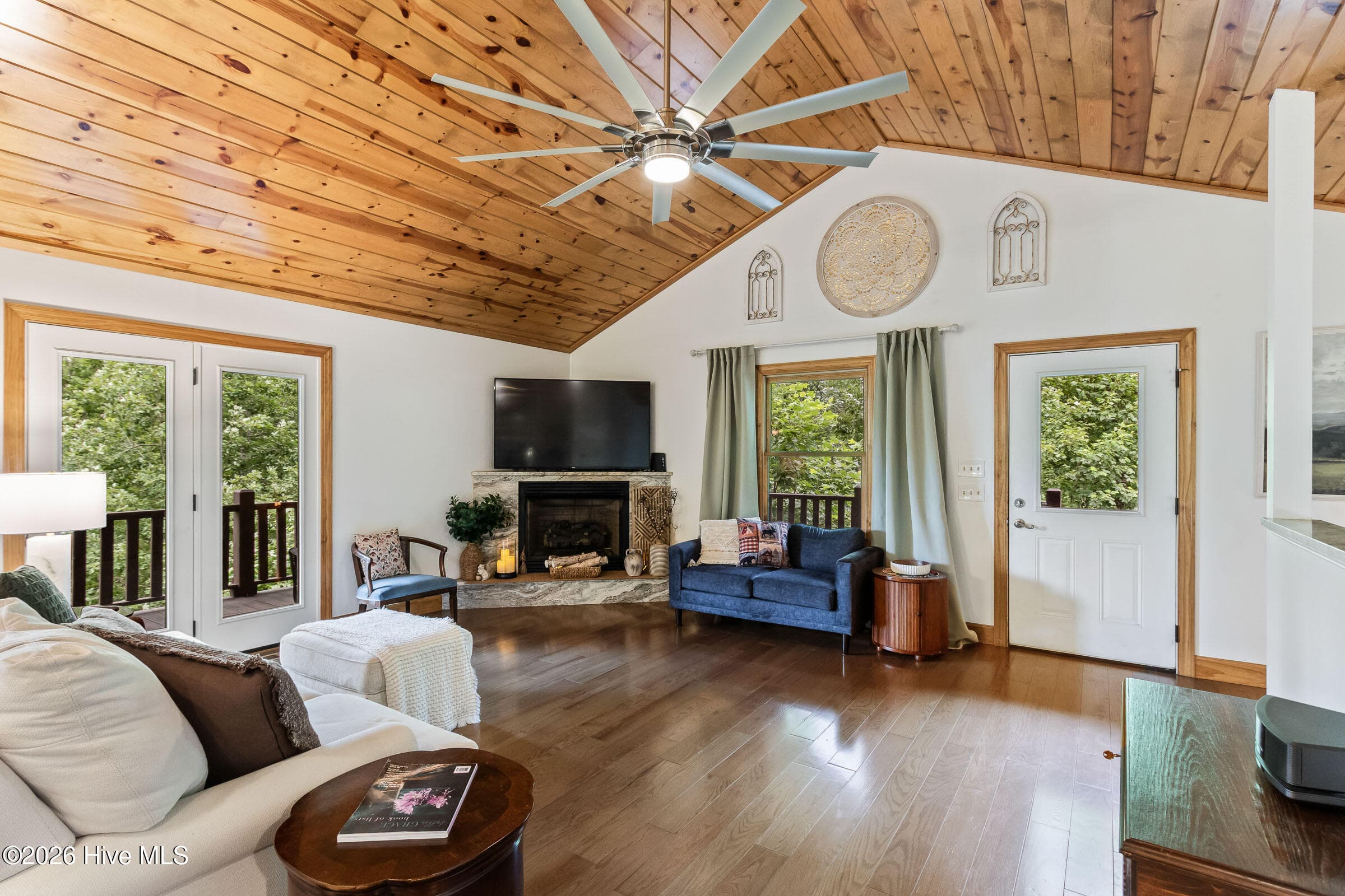 Single Family Residence at 380 Bear Trail, Murphy, NC 28906, photo 11 of 70