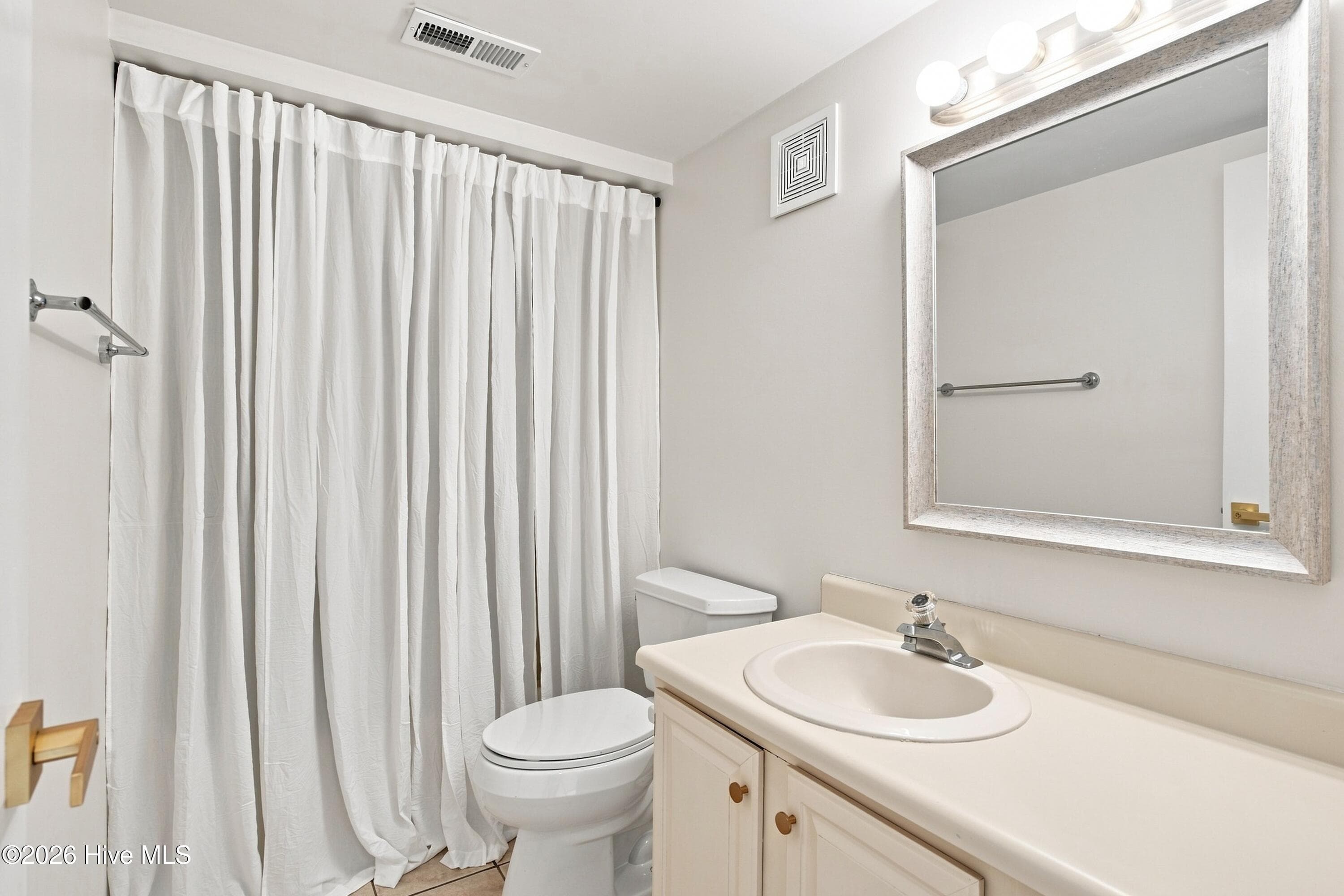 Townhouse at 1800 Eastwood Road Apt 253, Wilmington, NC 28403, photo 11 of 43