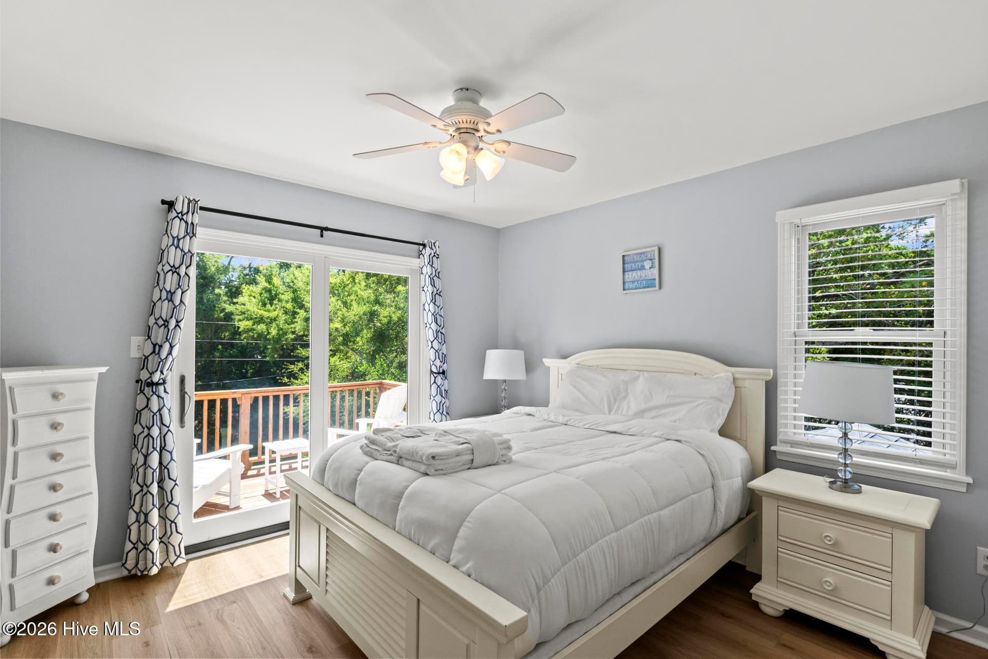 Single Family Residence at 9258 Osprey Ridge Drive, Emerald Isle, NC 28594, photo 13 of 49