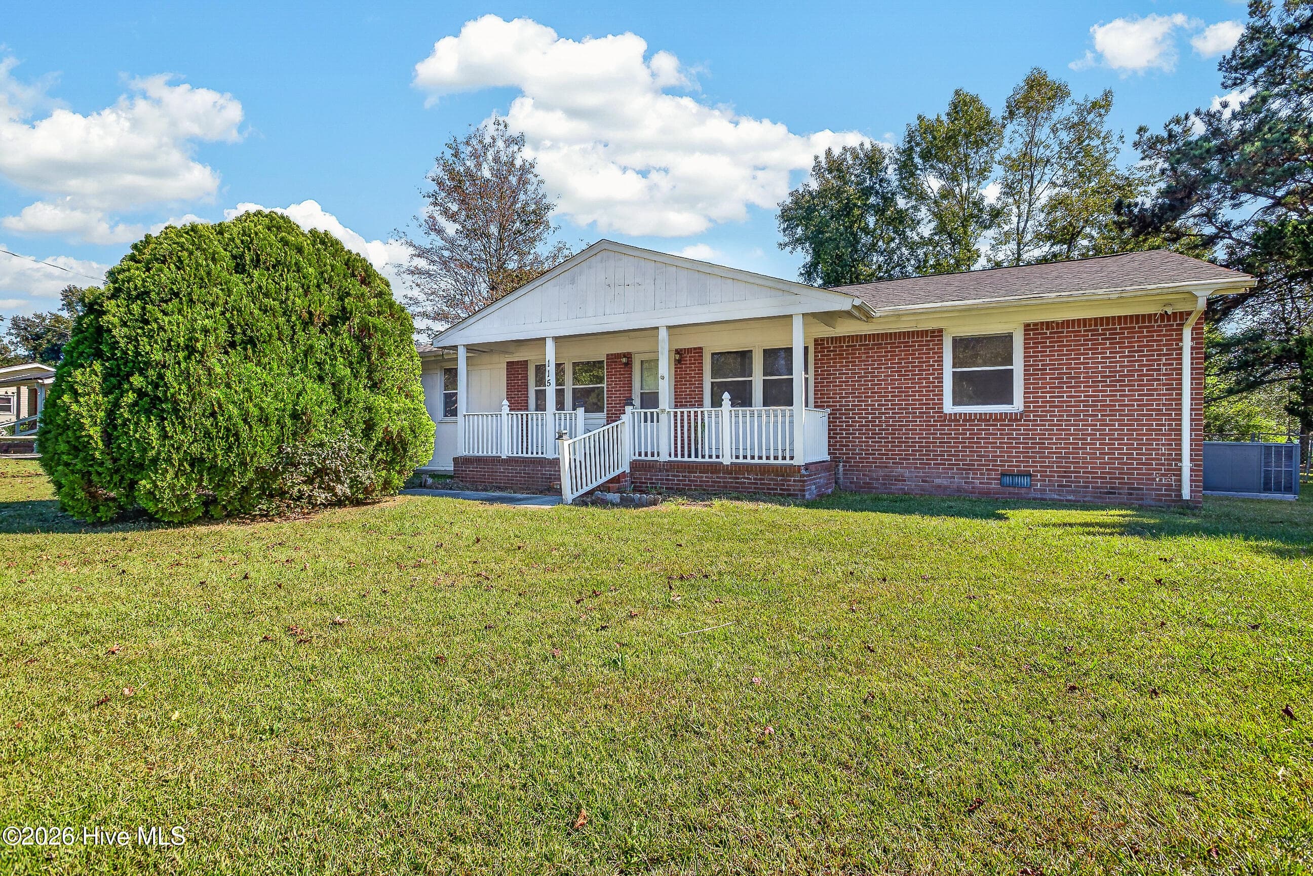115 Shamrock Drive, Jacksonville, NC 28540