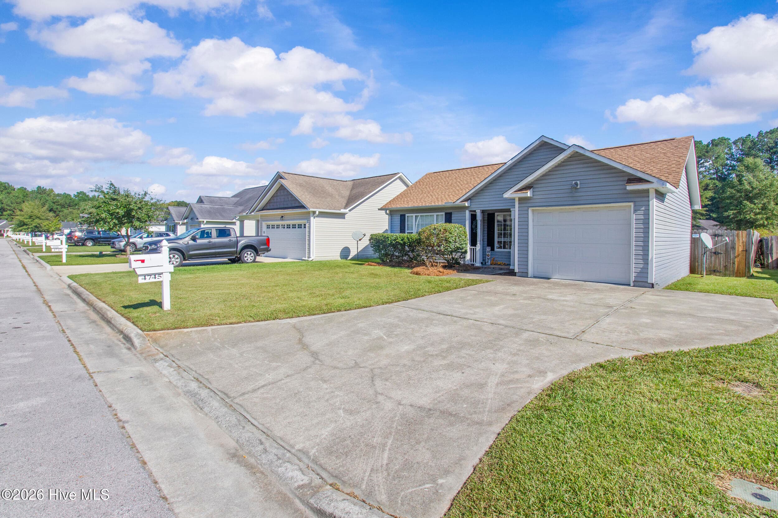 Single Family Residence at 4745 Corena Drive, New Bern, NC 28562, photo 4 of 25