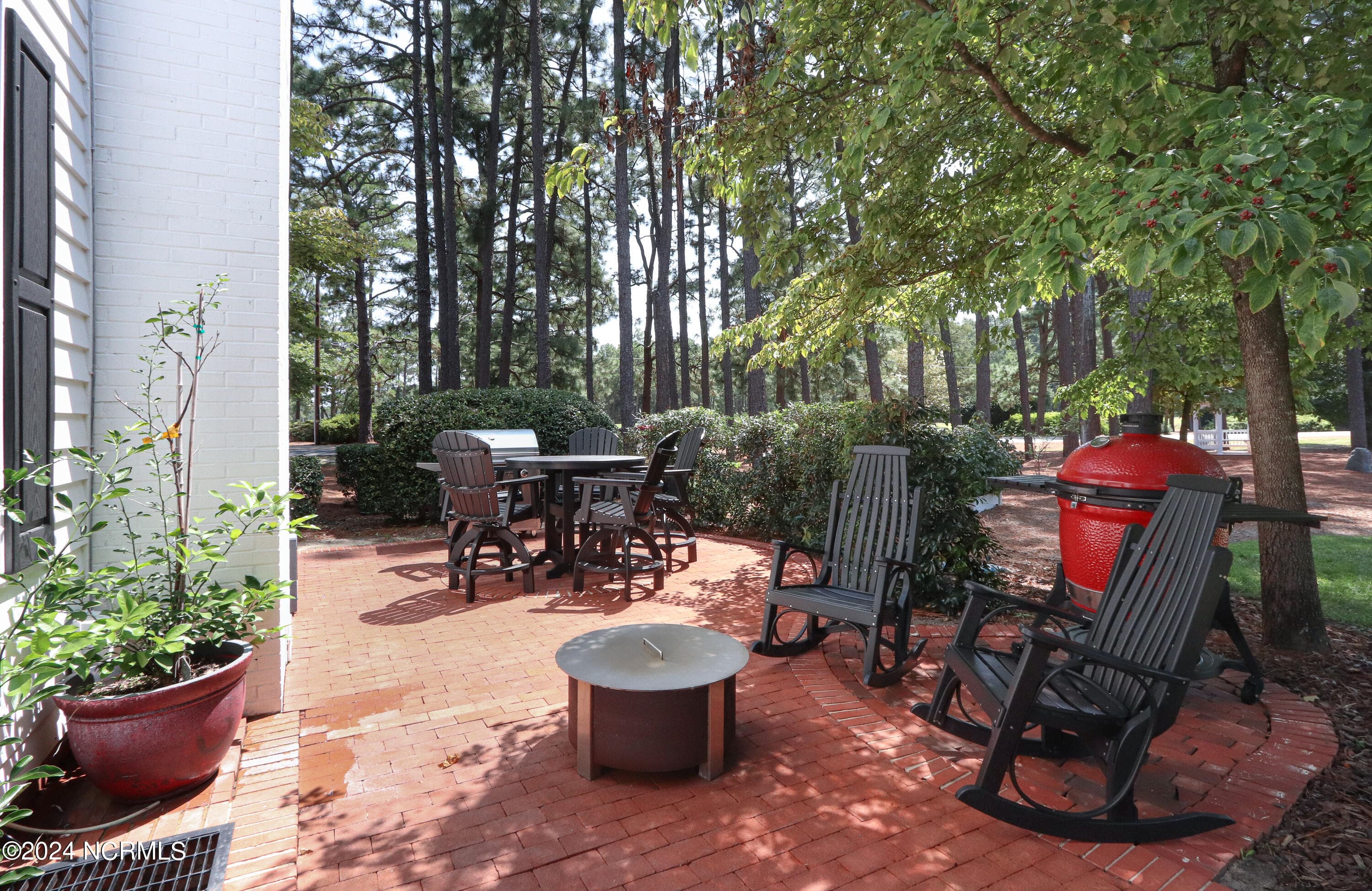 Single Family Residence at 55 Palmetto Road, Pinehurst, NC 28374, photo 5 of 5