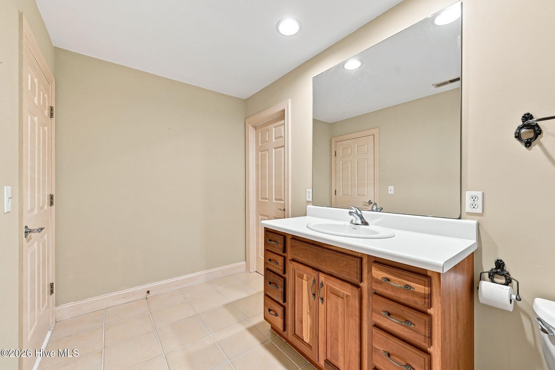 Single Family Residence at 303 Creekview Drive, Hampstead, NC 28443, photo 42 of 56