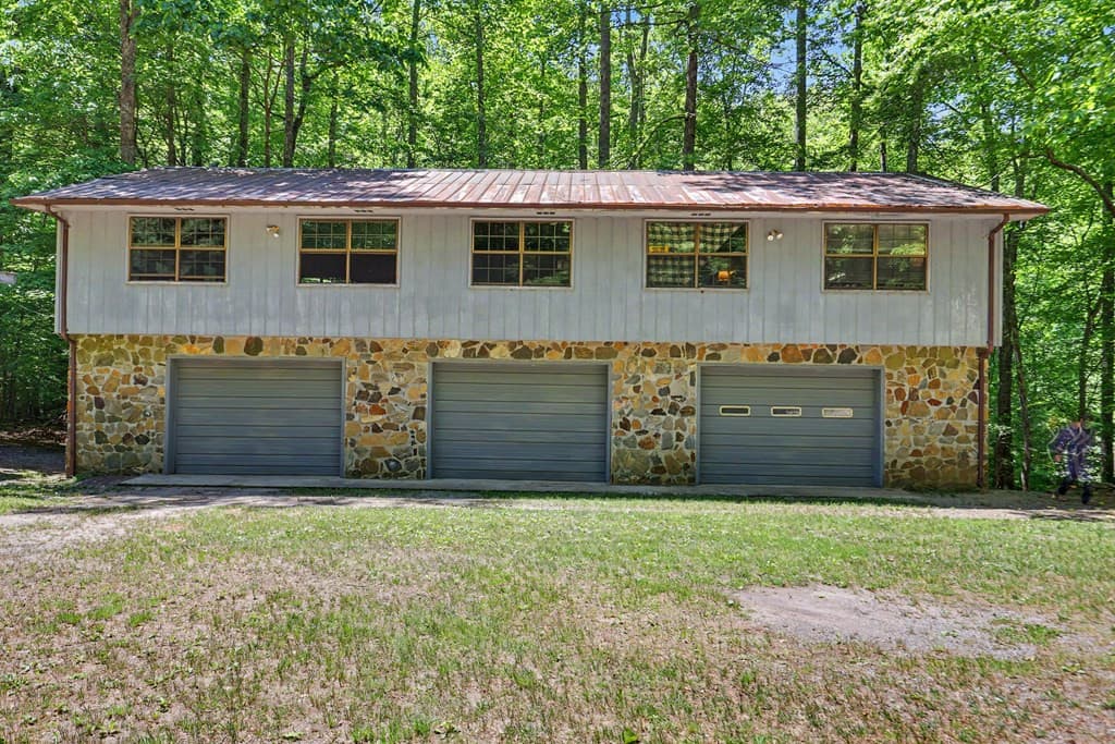 Single Family Residence at 1127 Burch Branch Road, Hiawassee, GA 30546, photo 6 of 6