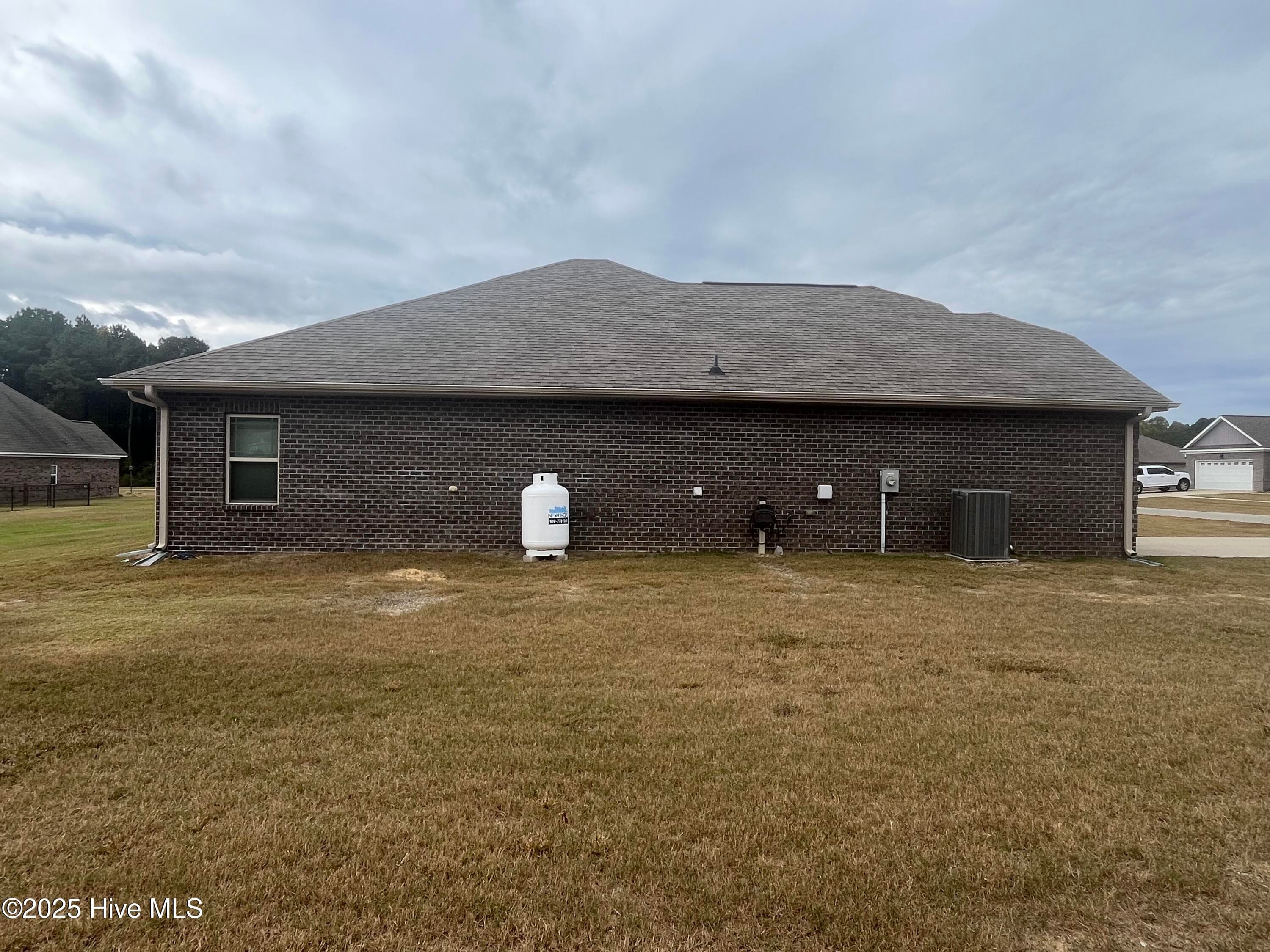 Single Family Residence at 208 S Merganser Drive, Pikeville, NC 27863, photo 11 of 66