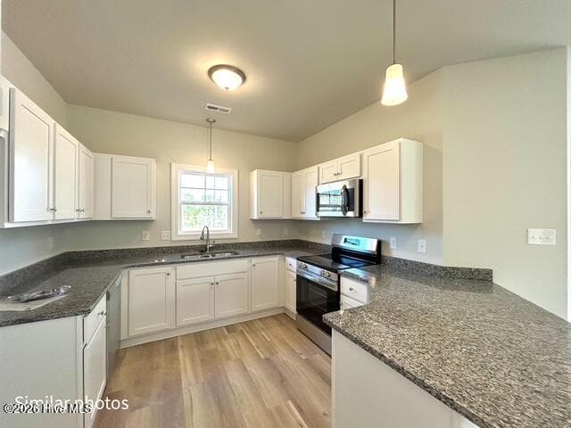 105 Chestnut Hill Drive, Jacksonville, NC 28546