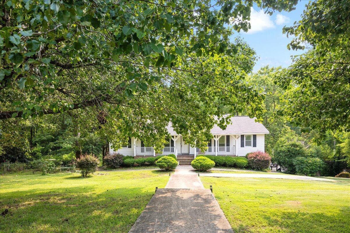 Single Family Residence at 570 Wallace Wells Circle, Lincolnton, GA 30817, photo 6 of 49