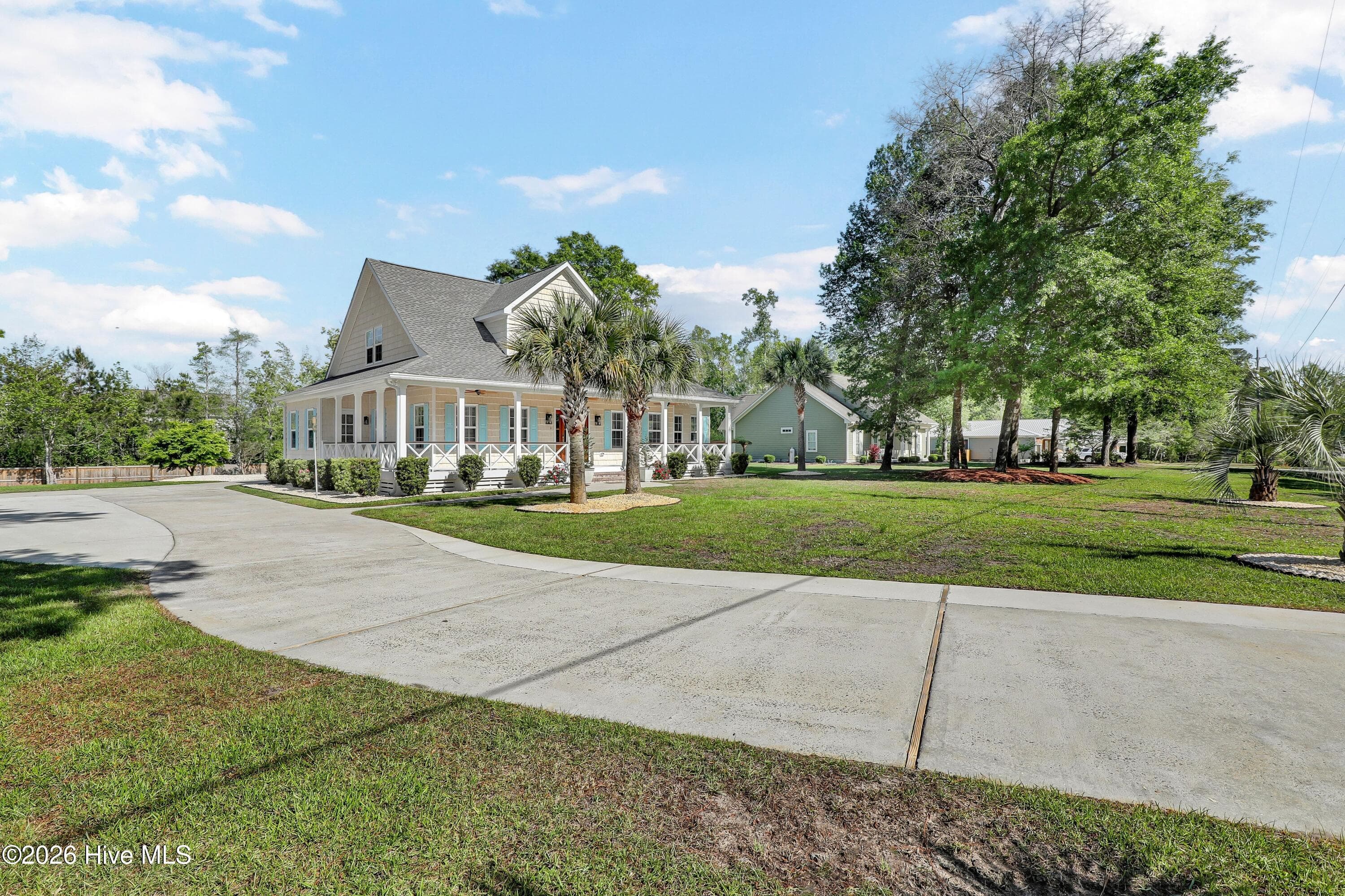 Single Family Residence at 353 Washington Acres Road, Hampstead, NC 28443, photo 5 of 68