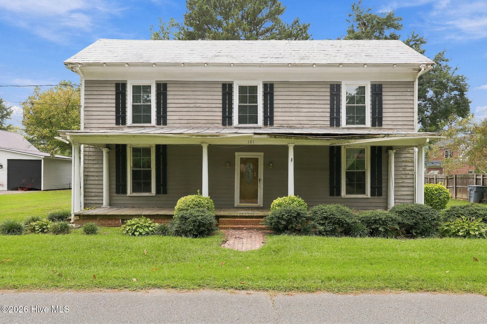 101 S Chestnut Street, Woodland, NC 27897