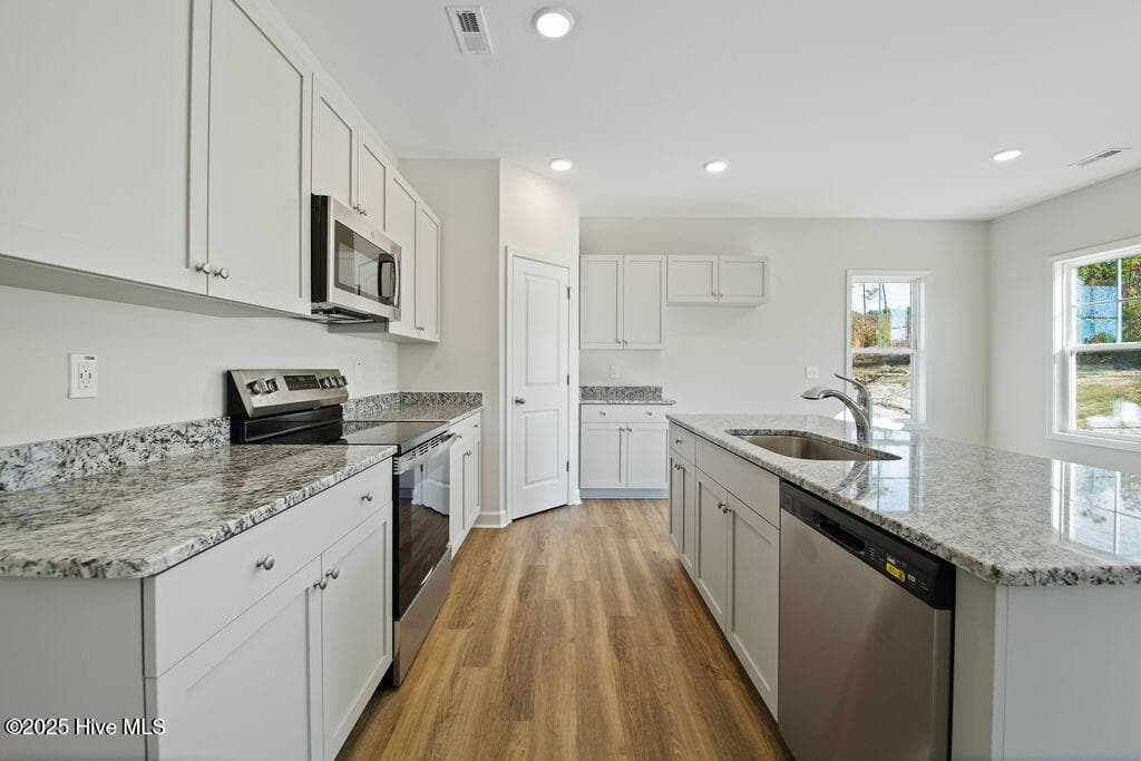 Single Family Residence at 277 Ashley Heights Drive, Aberdeen, NC 28315, photo 27 of 65