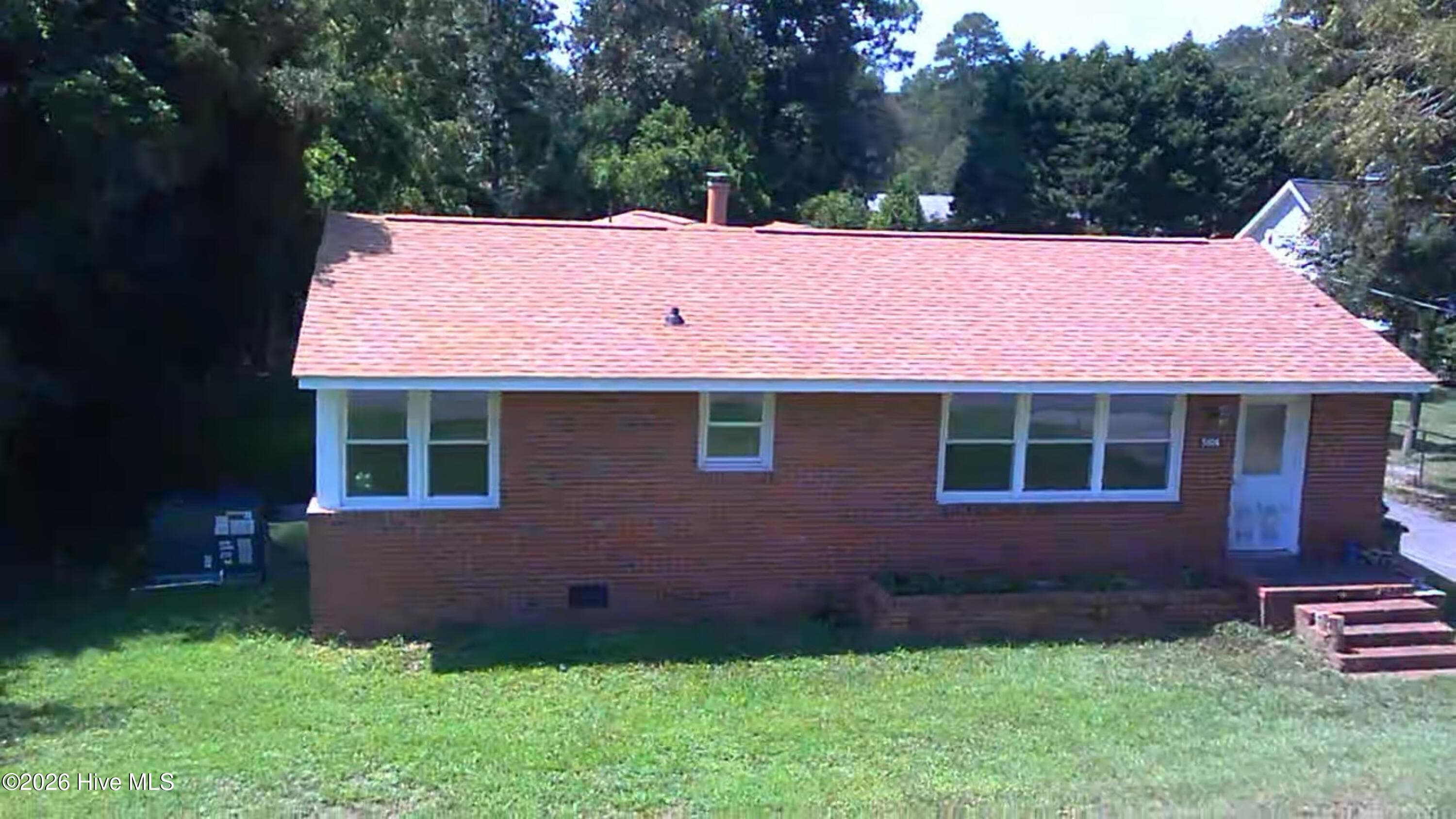 Single Family Residence at 5806 Roseland Drive, Wilmington, NC 28409, photo 3 of 38