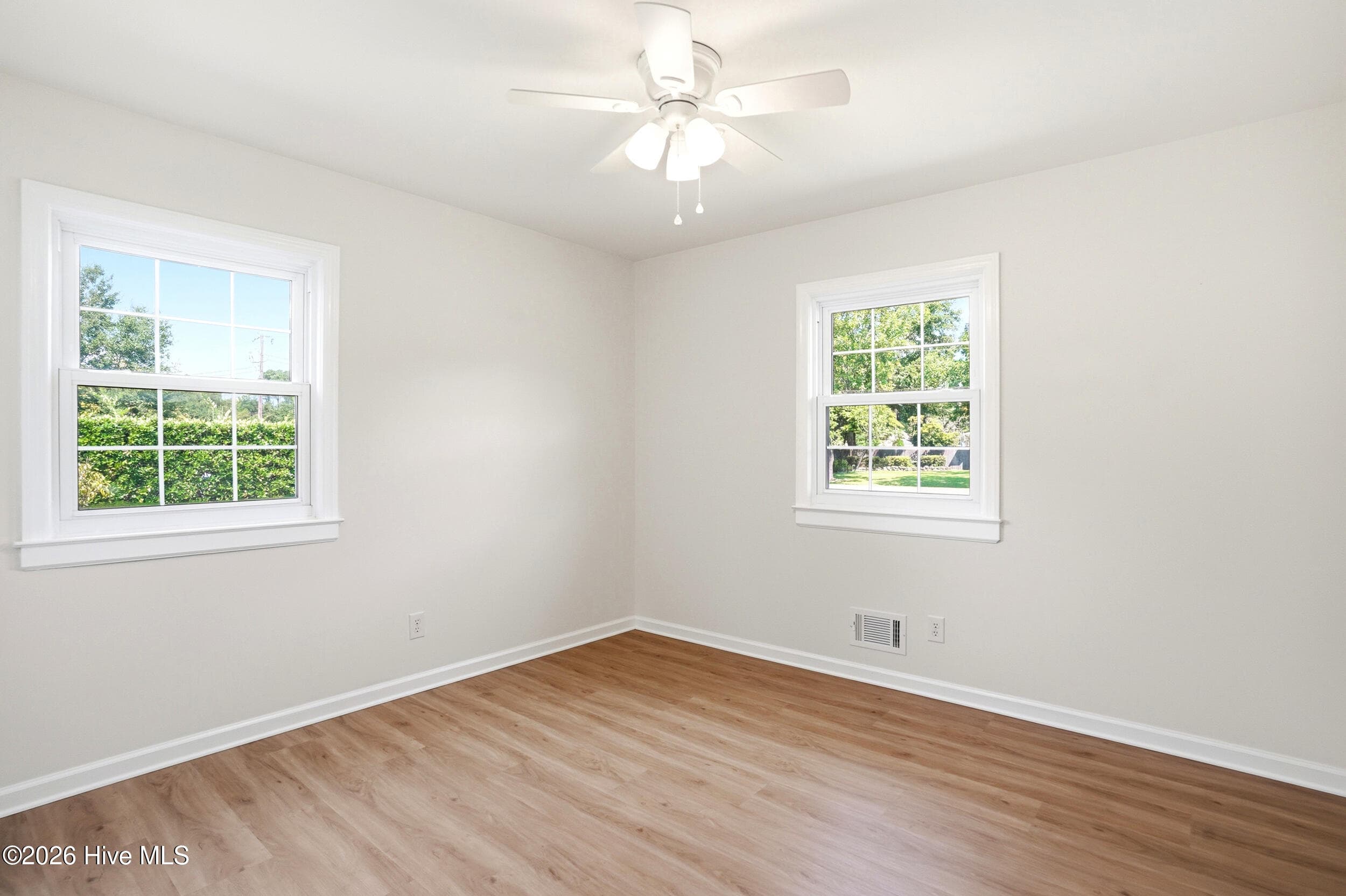 Single Family Residence at 4622 Dean Drive, Wilmington, NC 28405, photo 33 of 67