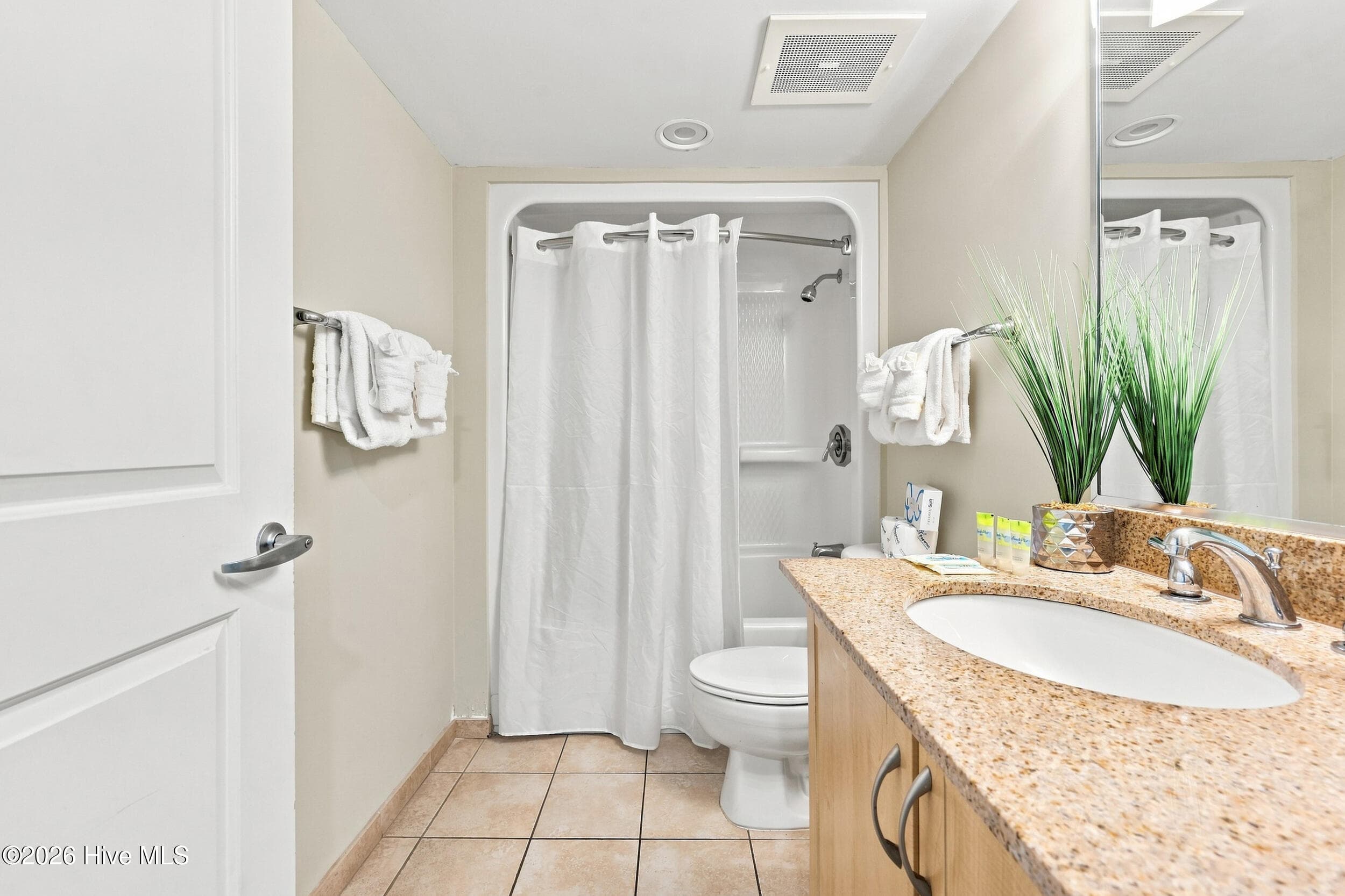 Condominium at 201 S Ocean Boulevard 812, Myrtle Beach, SC 29577, photo 11 of 62