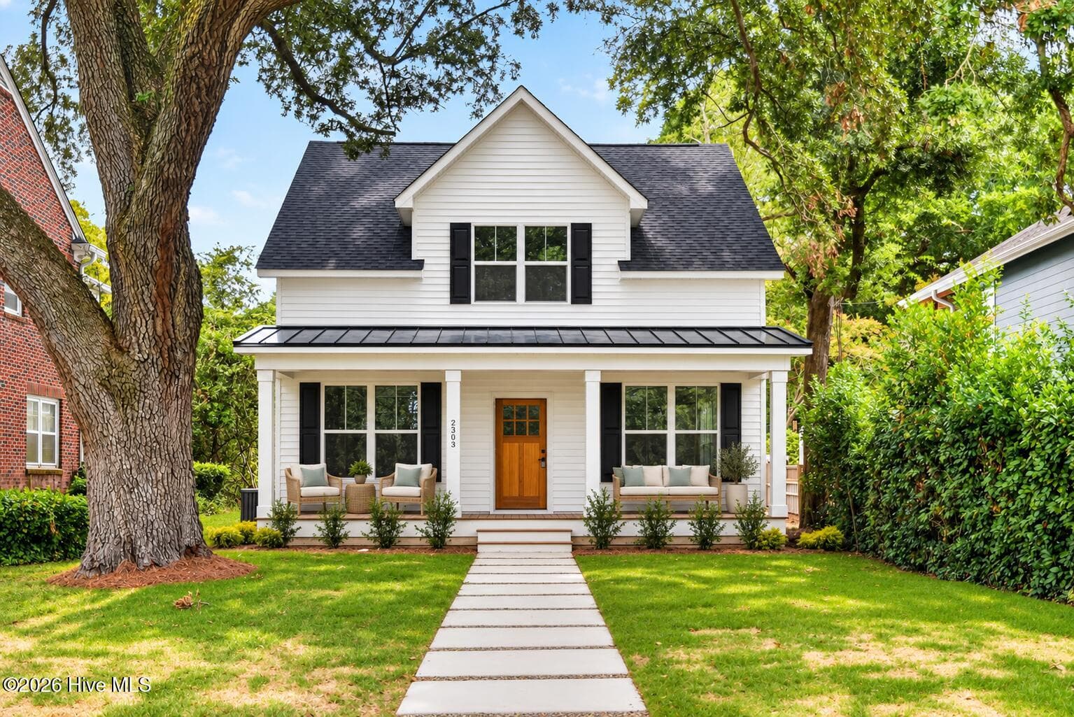 2303 Chestnut front porch virtual staging - 2303 Chestnut Street, Wilmington, NC 28405