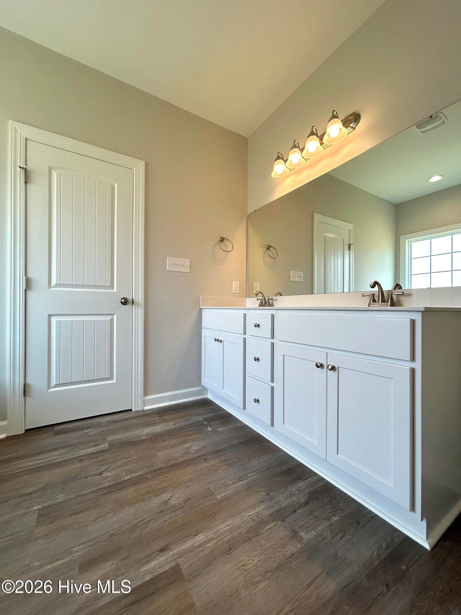 Single Family Residence at 824 Hidden Bridge Drive, Jacksonville, NC 28546, photo 26 of 54