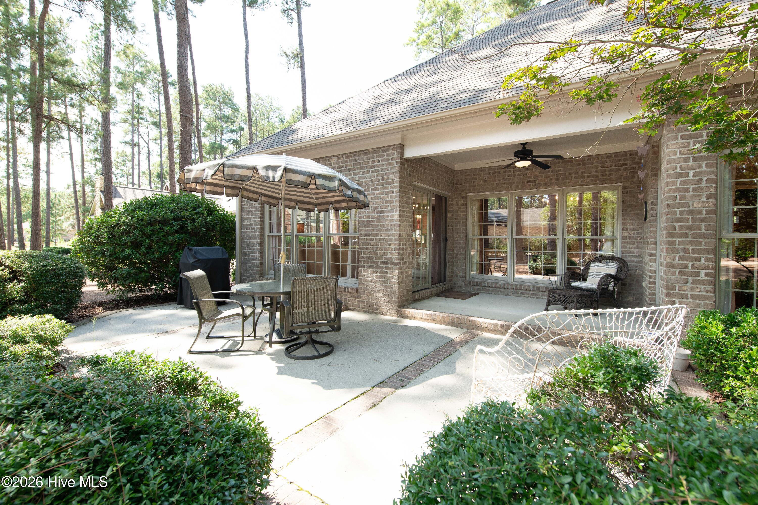 Single Family Residence at 29 Abbottsford Drive, Pinehurst, NC 28374, photo 30 of 74