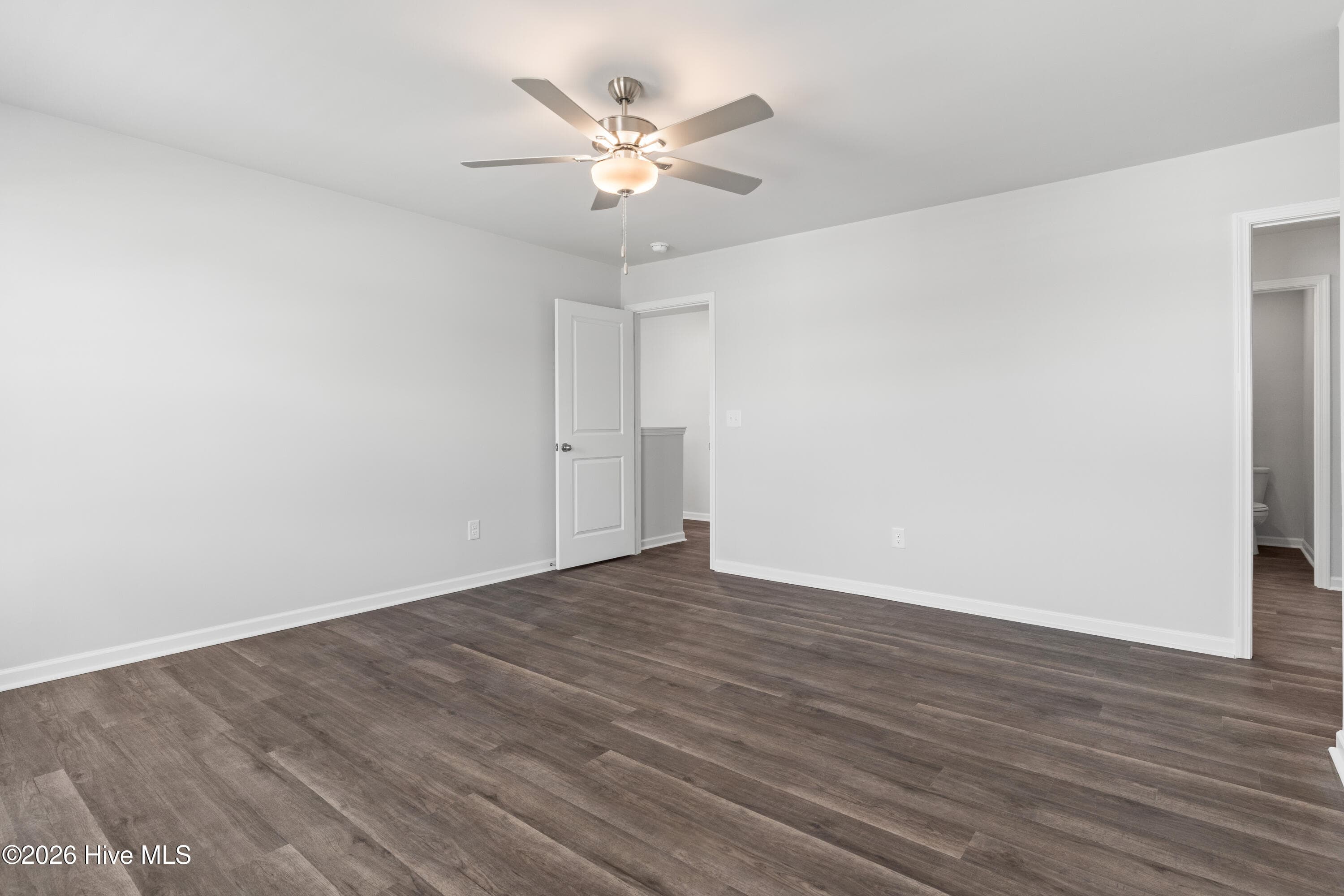 Single Family Residence at 148 N Squires Run Lane, Richlands, NC 28574, photo 15 of 52