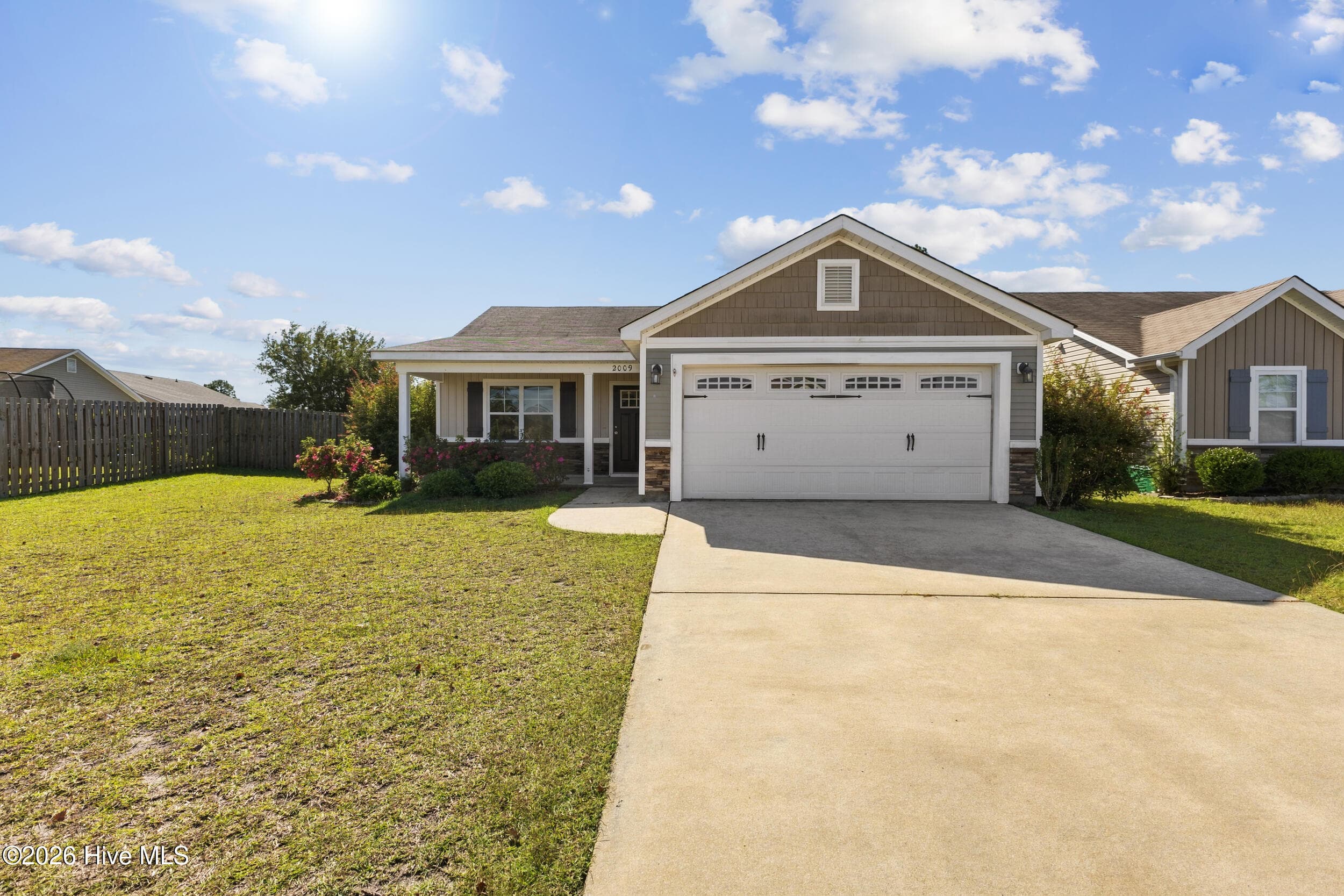 Single Family Residence at 2009 Willow Stone Court, Leland, NC 28451, photo 2 of 37