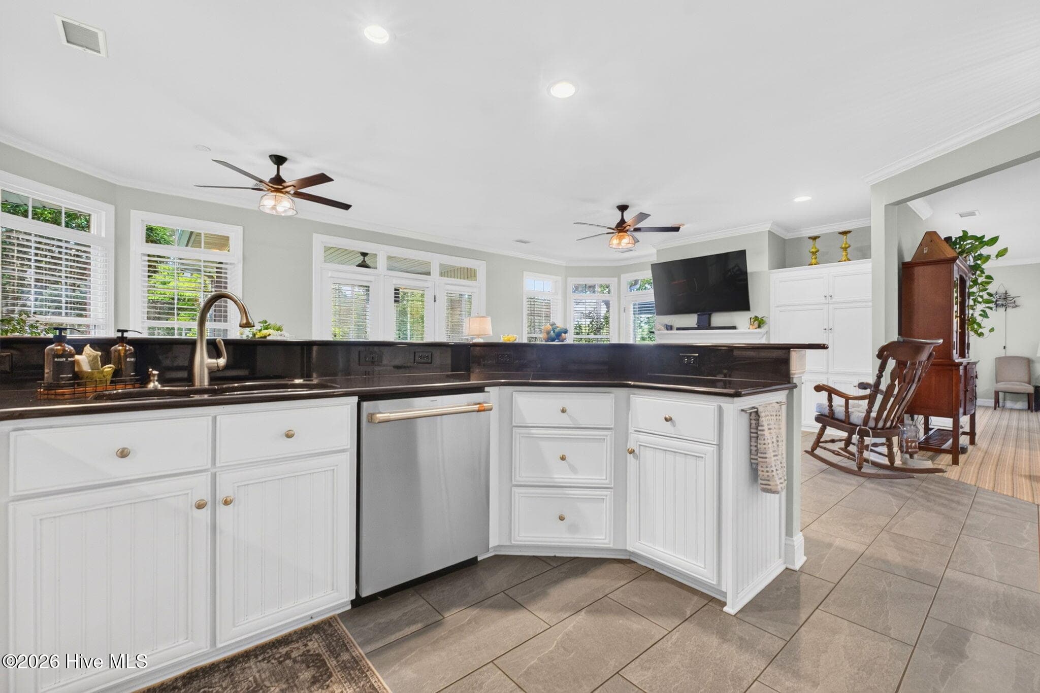 Kitchen - 107 Waterford Place SW, Ocean Isle Beach, NC 28469