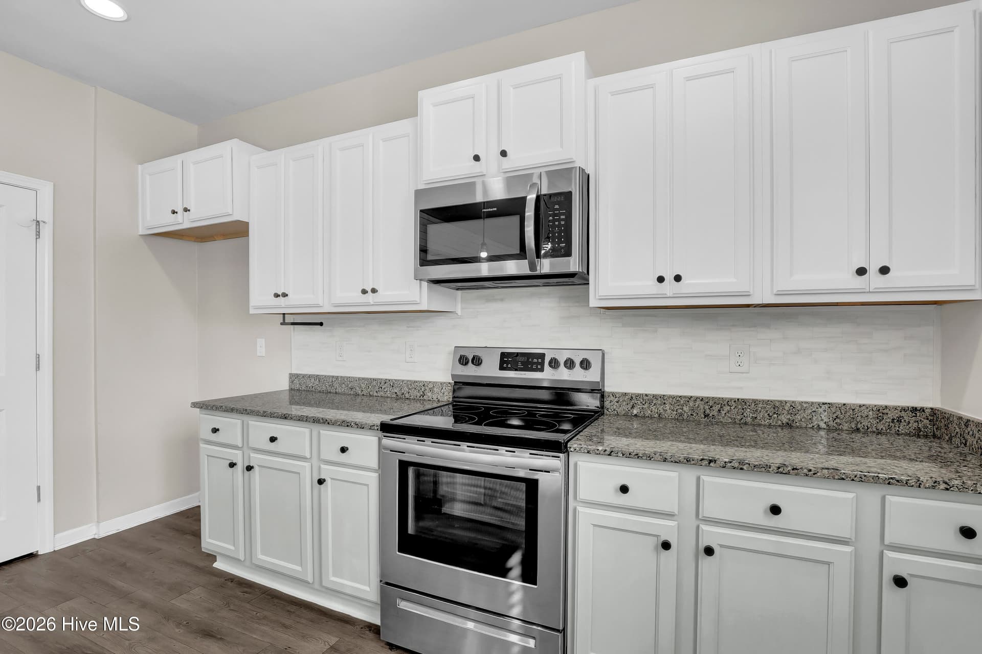 Single Family Residence at 102 Tralee Place, Holly Ridge, NC 28445, photo 14 of 71
