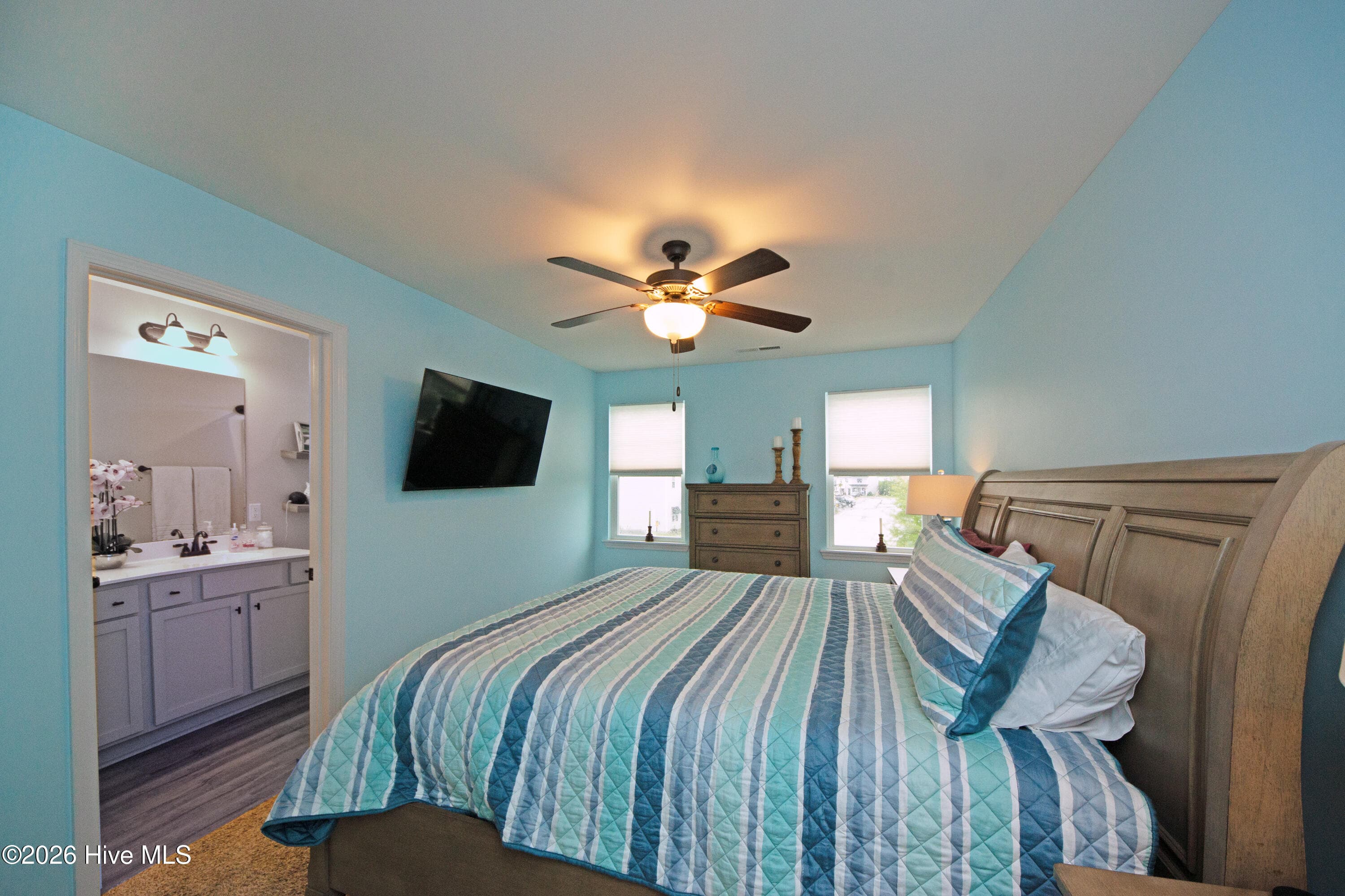 Townhouse at 7 Catalina Circle, Swansboro, NC 28584, photo 26 of 41