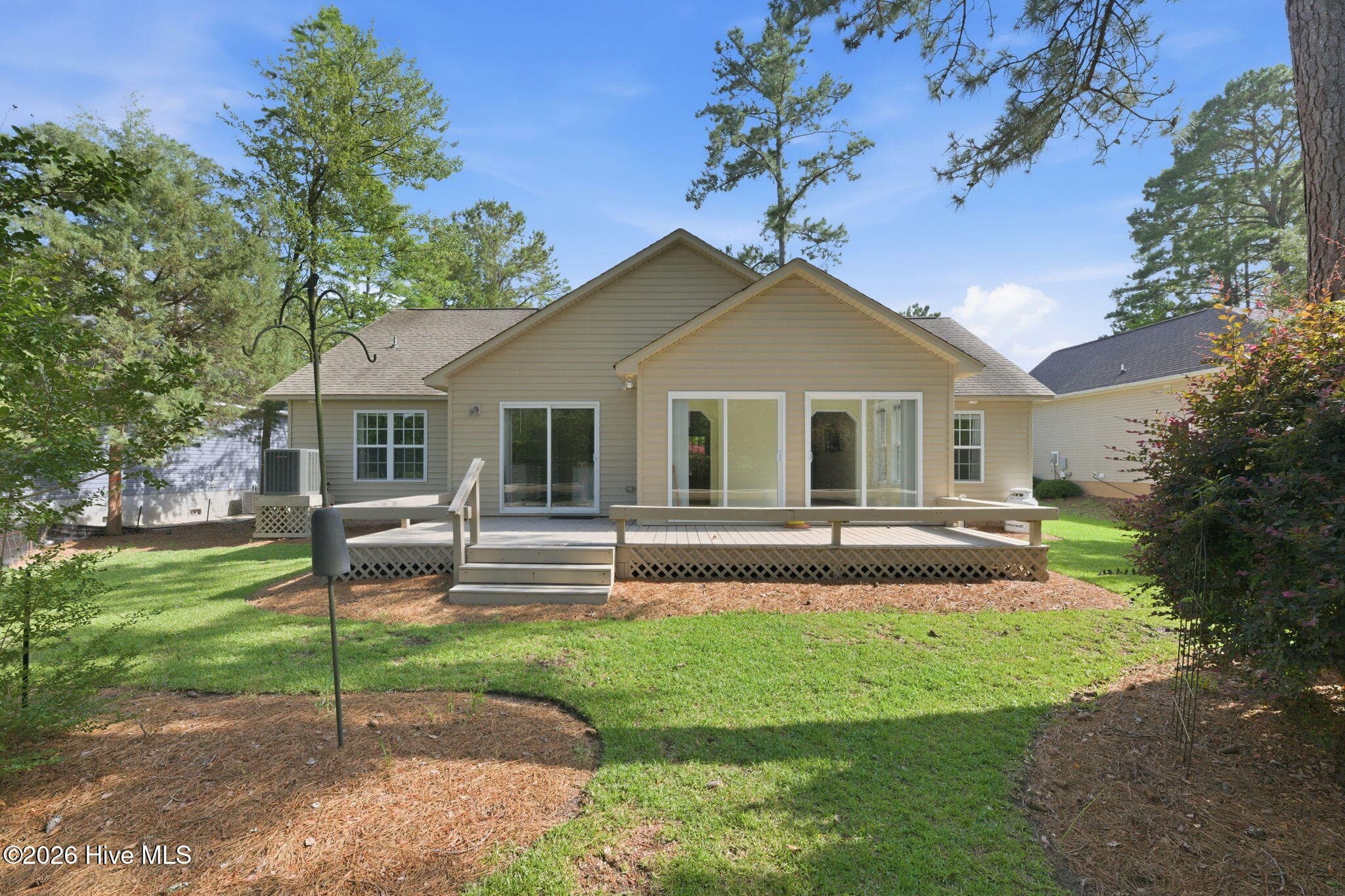 Single Family Residence at 1007 Barkentine Drive, New Bern, NC 28560, photo 37 of 60