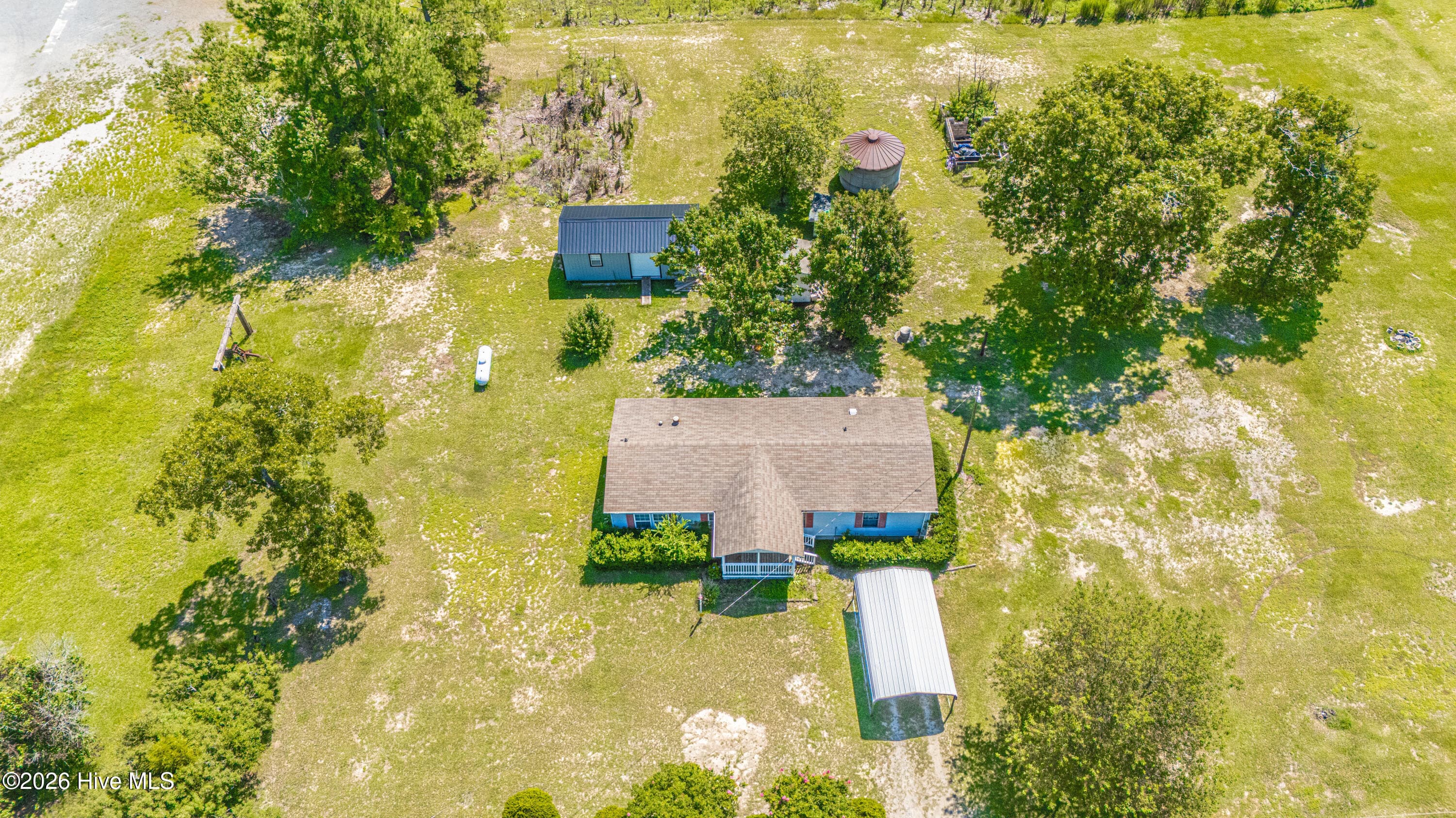 Manufactured Home at 455 Nc 381 Highway, Hamlet, NC 28345, photo 2 of 37