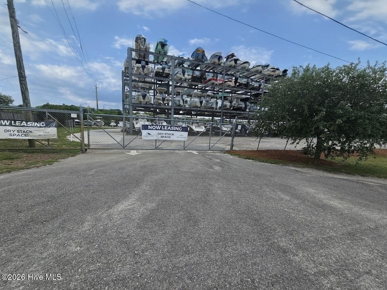 Dr stack storage on Lewis Rd - 38 Reston Bluff, Hampstead, NC 28443
