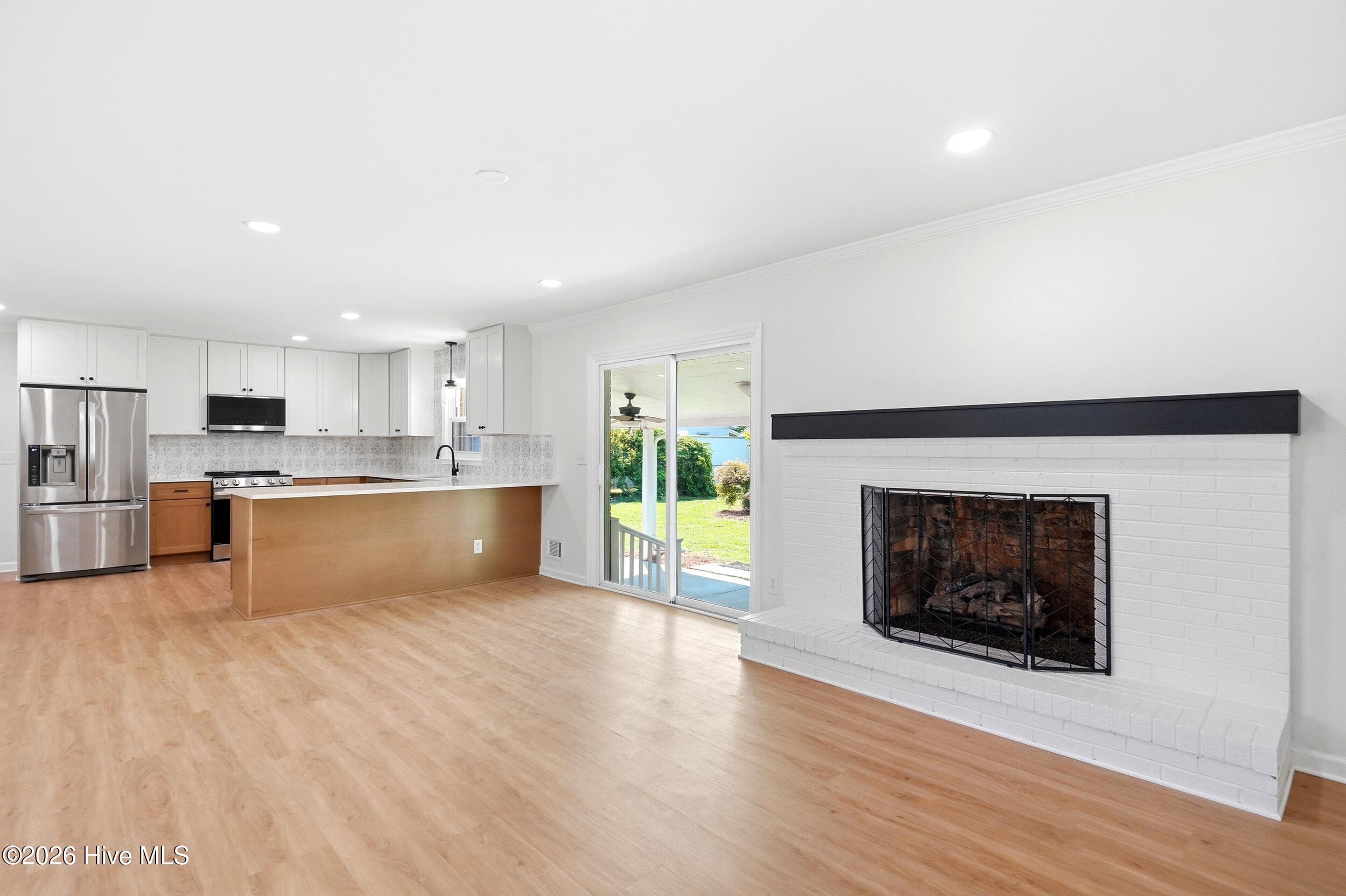 Single Family Residence at 4622 Dean Drive, Wilmington, NC 28405, photo 15 of 67