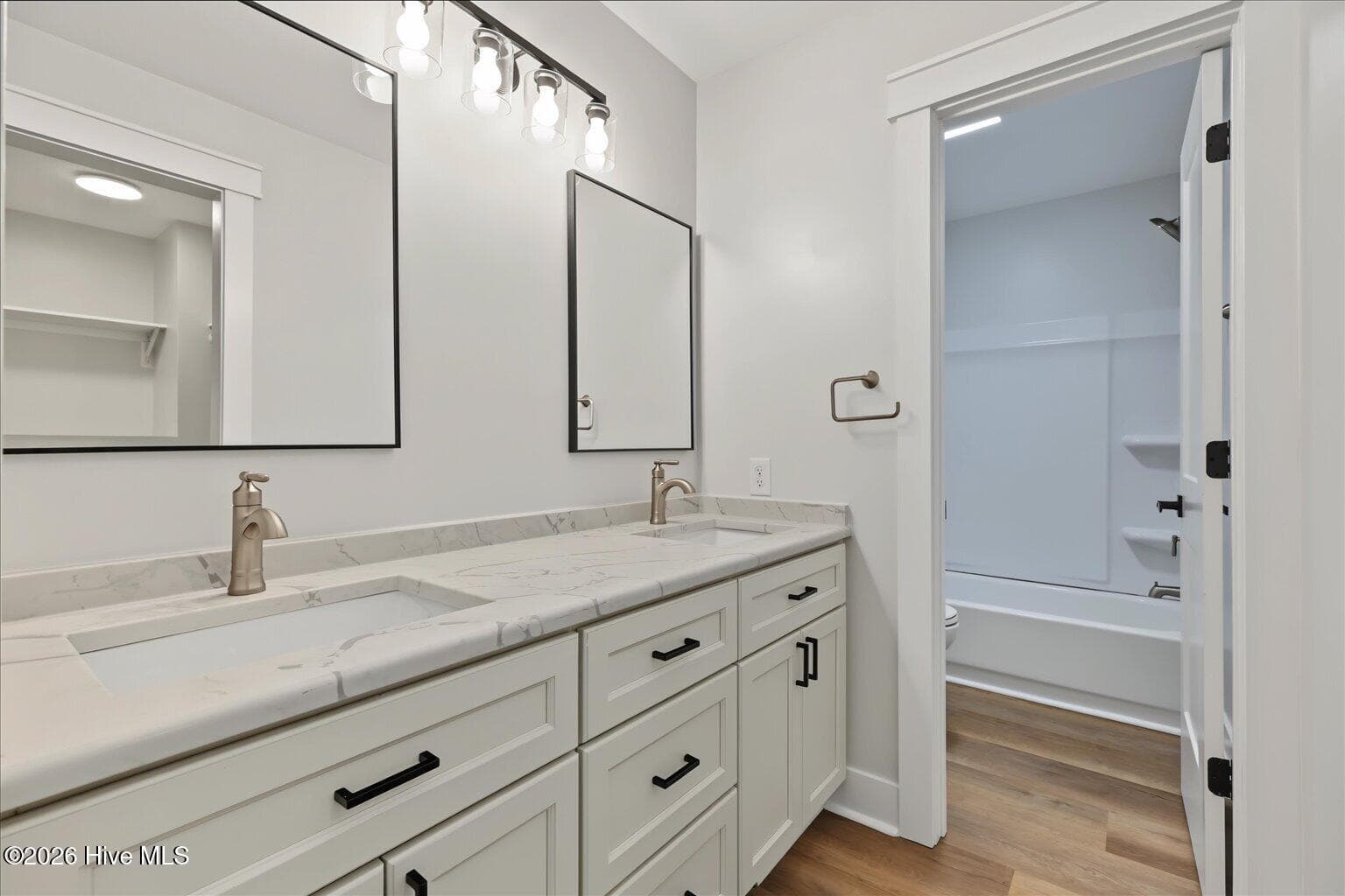 Single Family Residence at 345 Scottsdale Drive, Wilmington, NC 28411, photo 2 of 3
