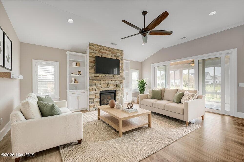 Single Family Residence at 912 Hazel Bill Court, Wilmington, NC 28409, photo 3 of 30