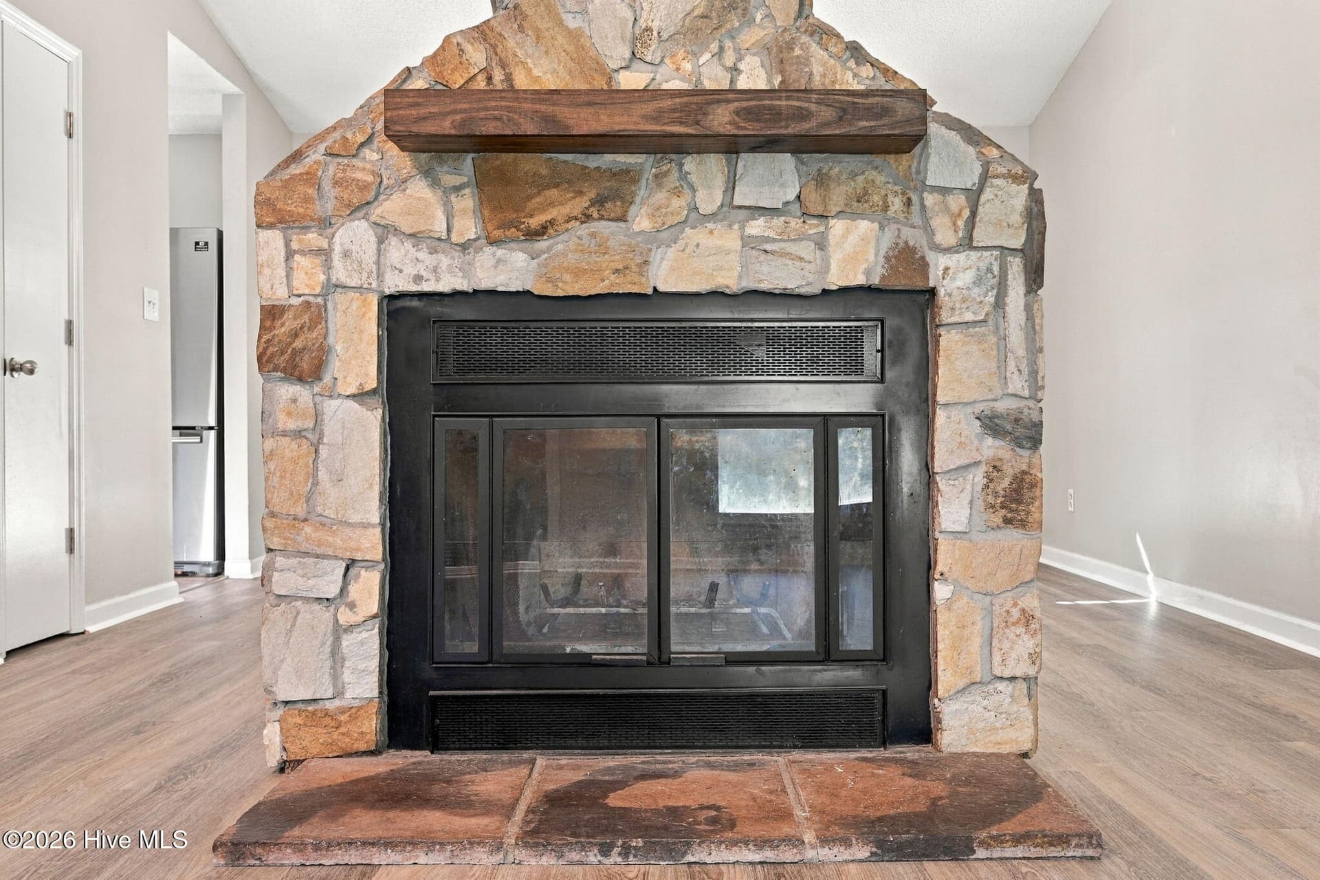 Single Family Residence at 368 Union Chapel Church Road, Richlands, NC 28574, photo 6 of 47