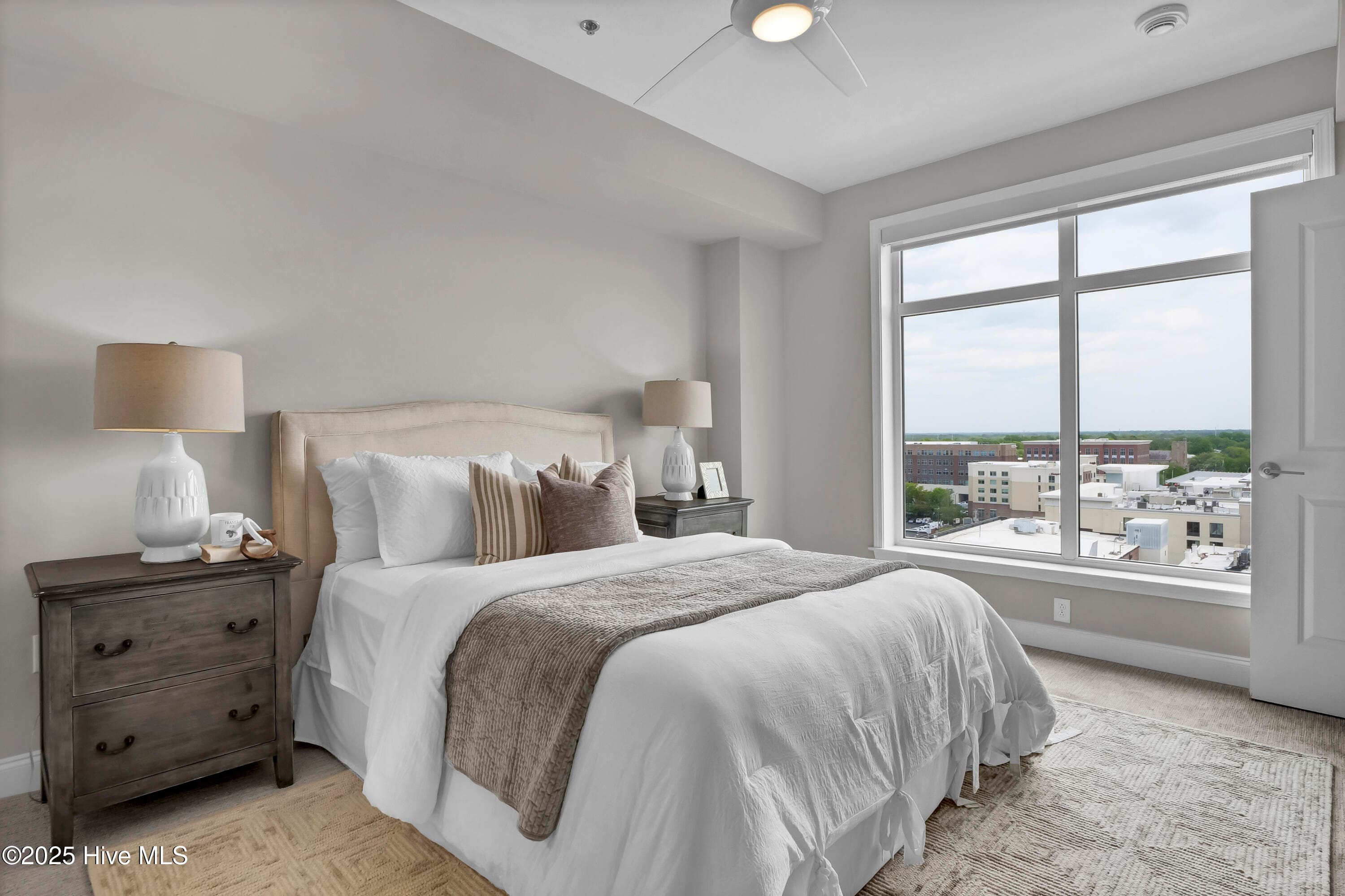 Condominium at 14 Grace Street 1216, Wilmington, NC 28401, photo 14 of 33