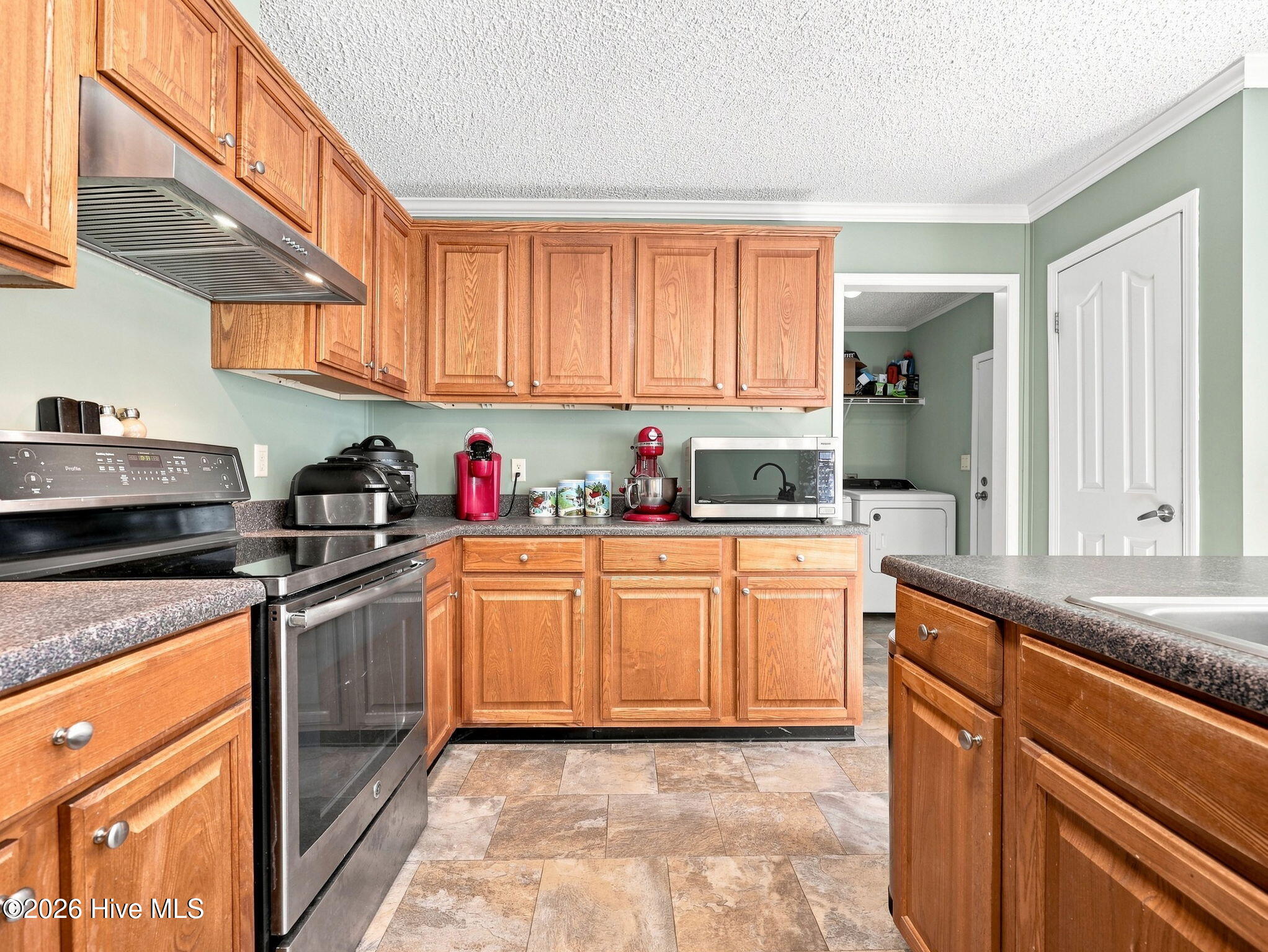Manufactured Home at 206 Shipmans Pike, Jacksonville, NC 28546, photo 14 of 51