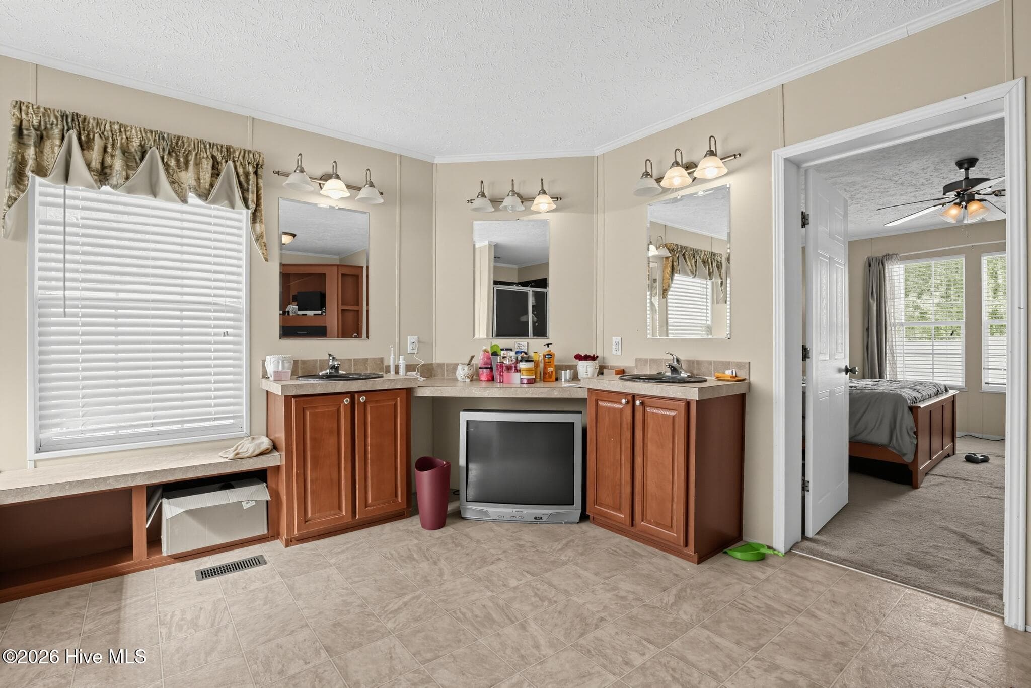 Manufactured Home at 86 Cavalier Lane, Littleton, NC 27850, photo 19 of 25