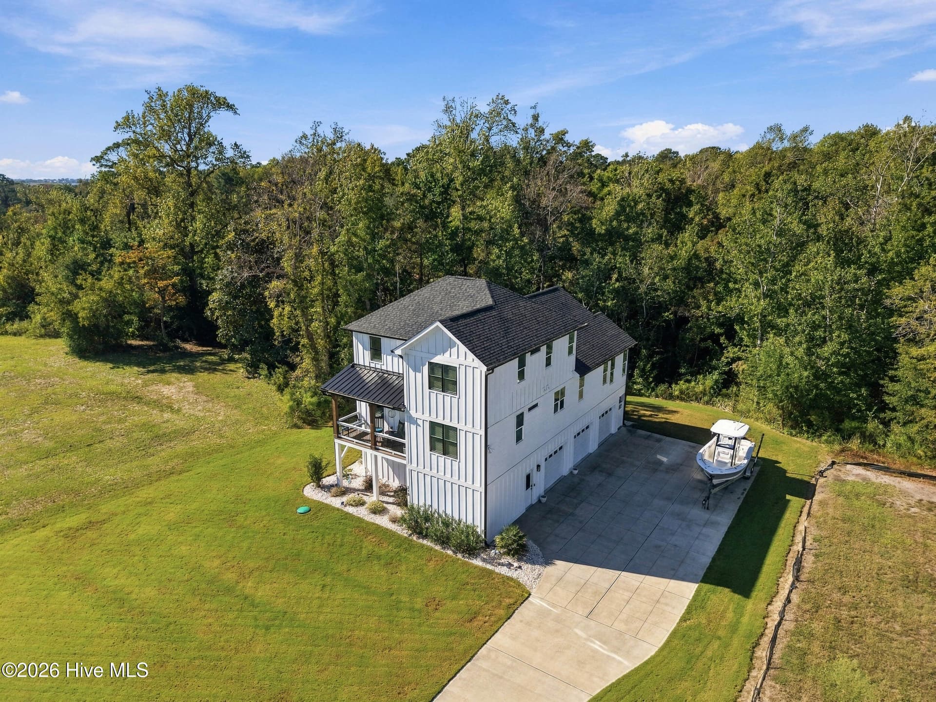 Single Family Residence at 210 River Oats Court, Holly Ridge, NC 28445, photo 6 of 69