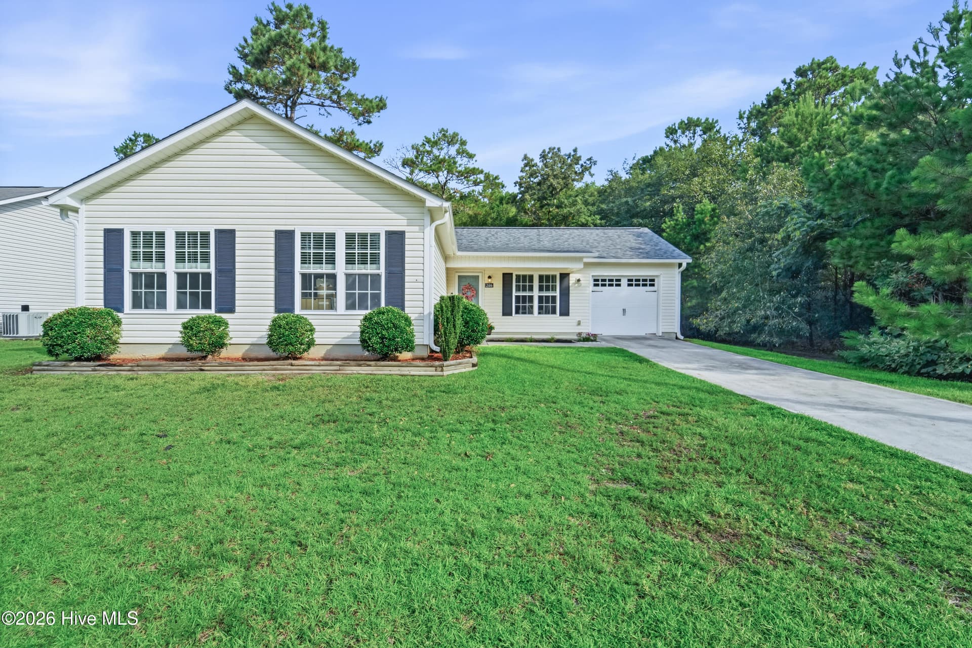 Single Family Residence at 206 Sweet Gum Lane, Richlands, NC 28574, photo 2 of 32